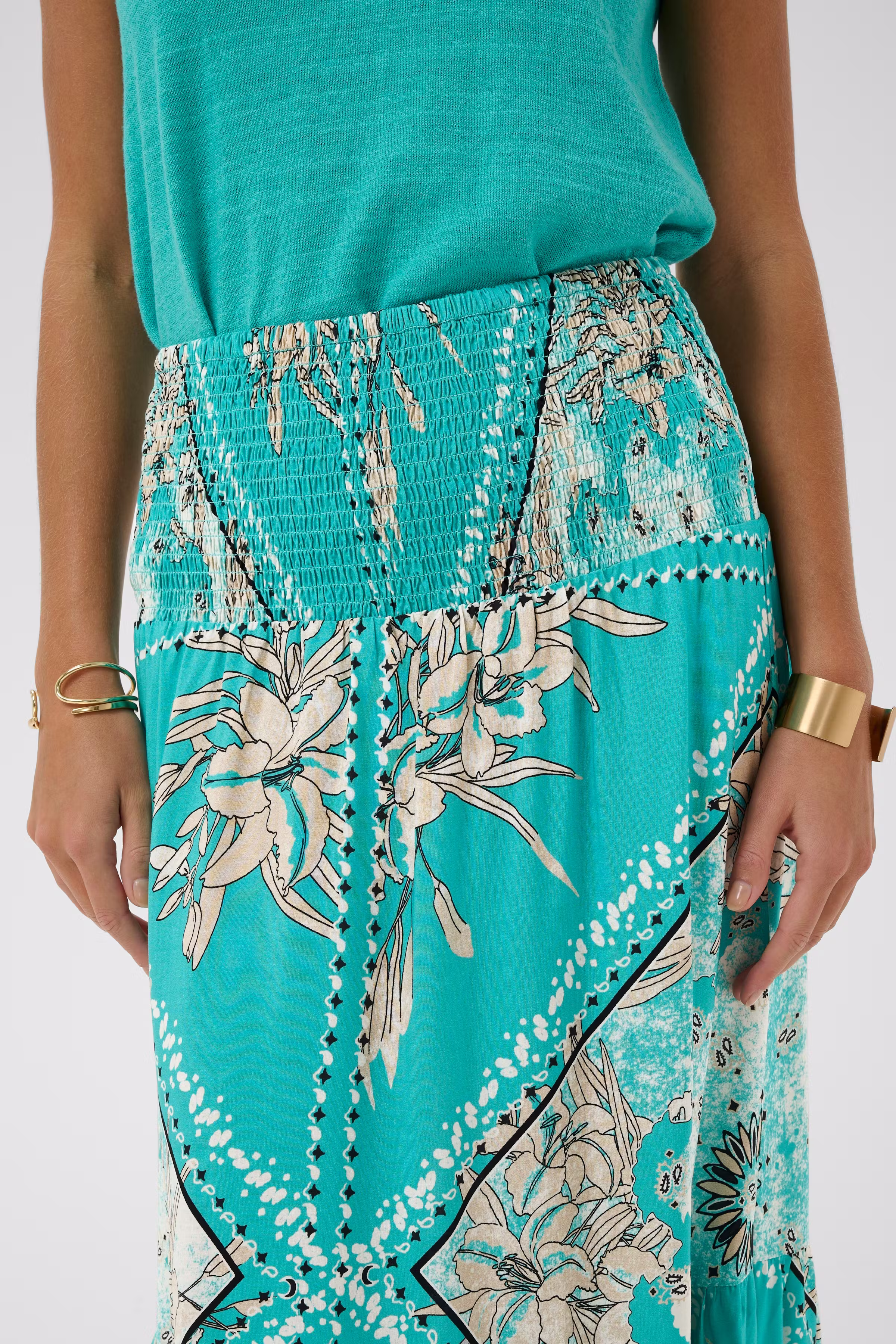 CRTiah Skirt LOOKBOOK DETAIL 10612774-109338