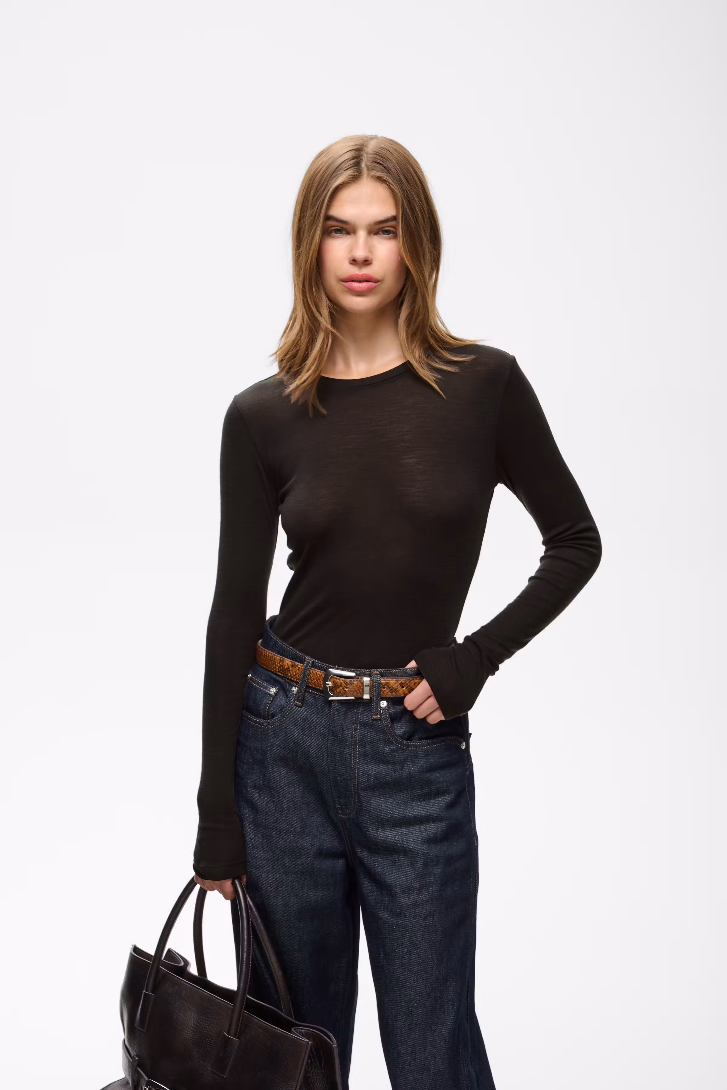 GZninia T-shirt LOOKBOOK FRONT 10910696-191109