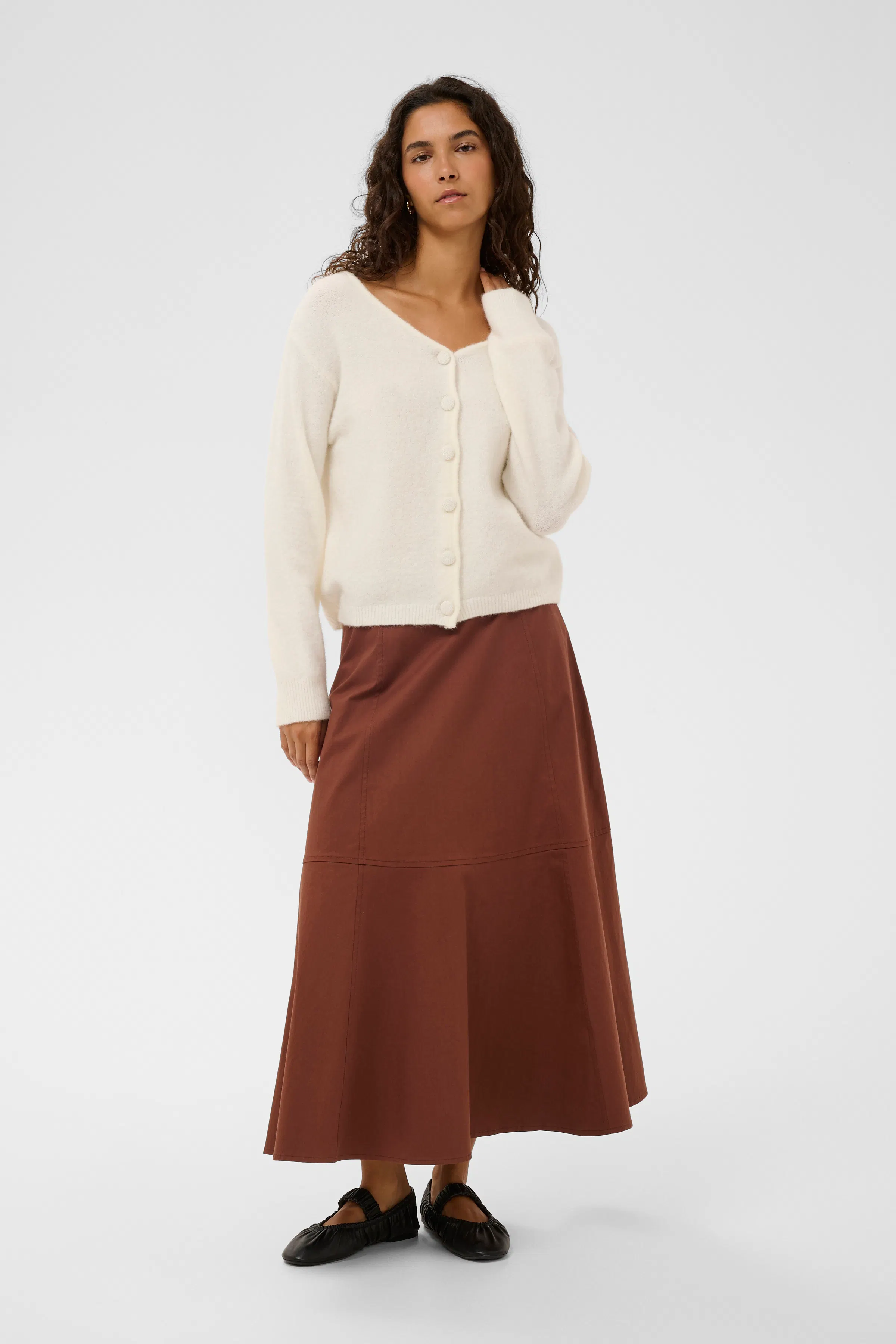 SLAnina Cardigan LOOKBOOK FRONT 30408986-111001