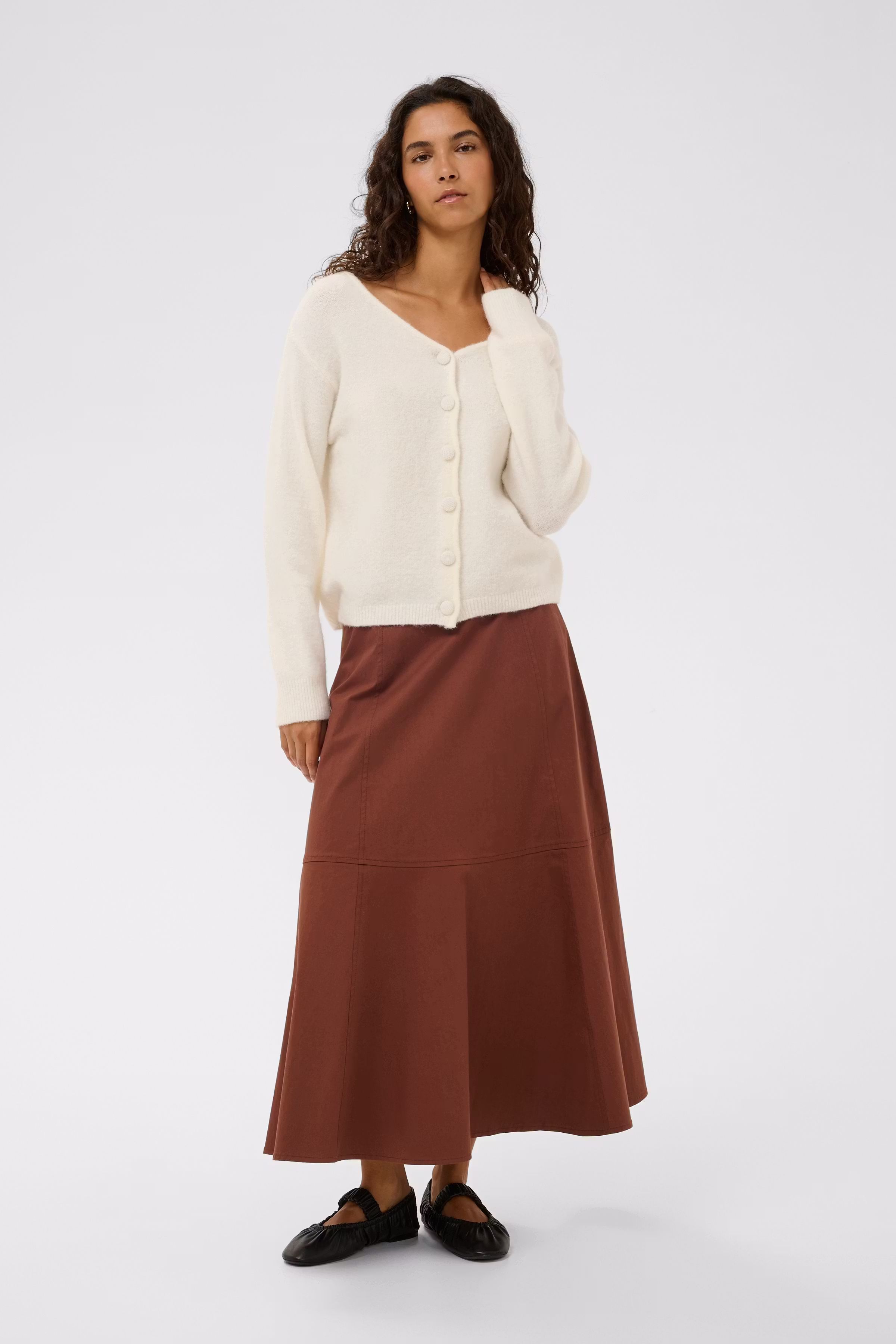 SLAnina Cardigan LOOKBOOK FRONT 30408986-111001