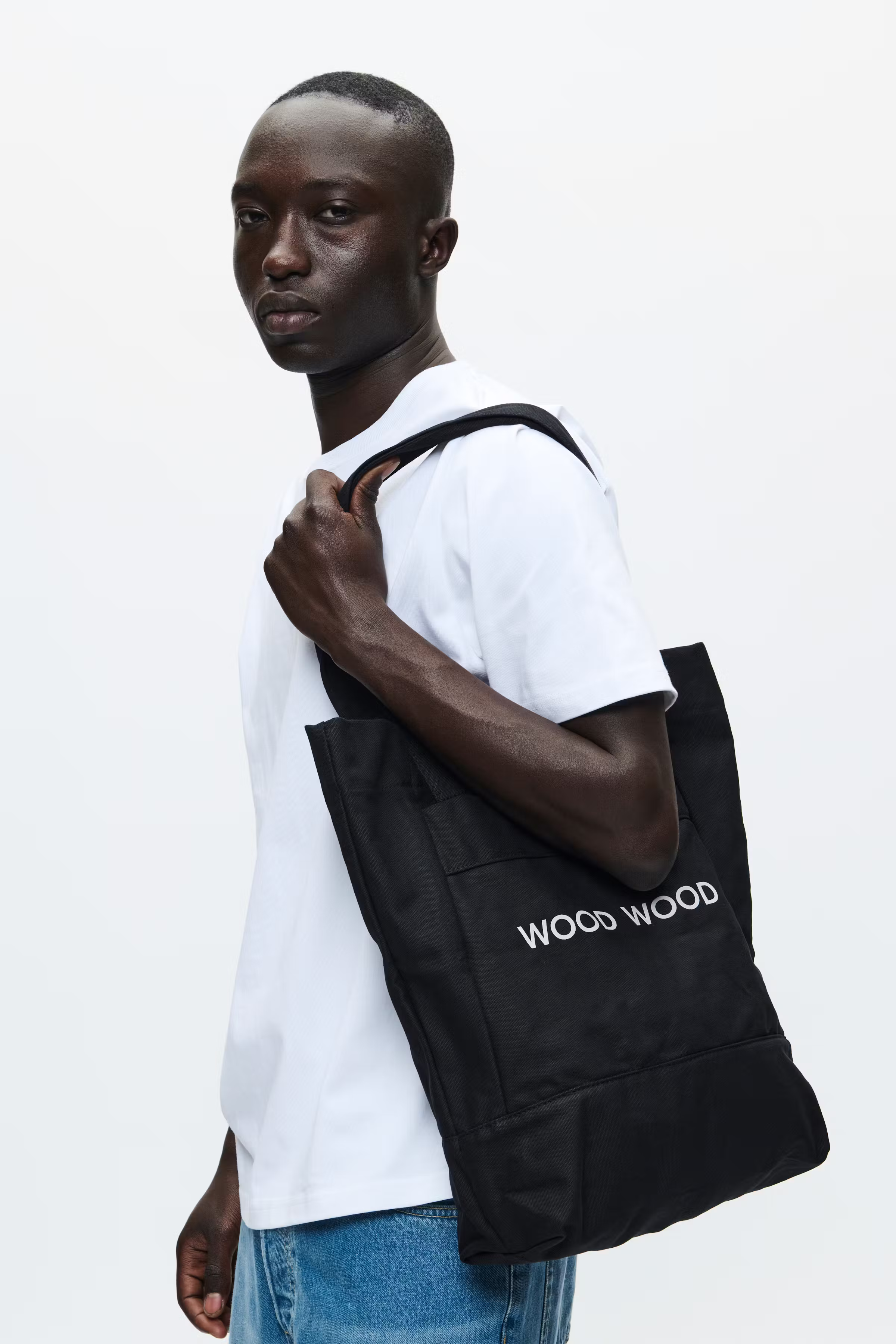 WWWade Bag LOOKBOOK FRONT 30252019-303700