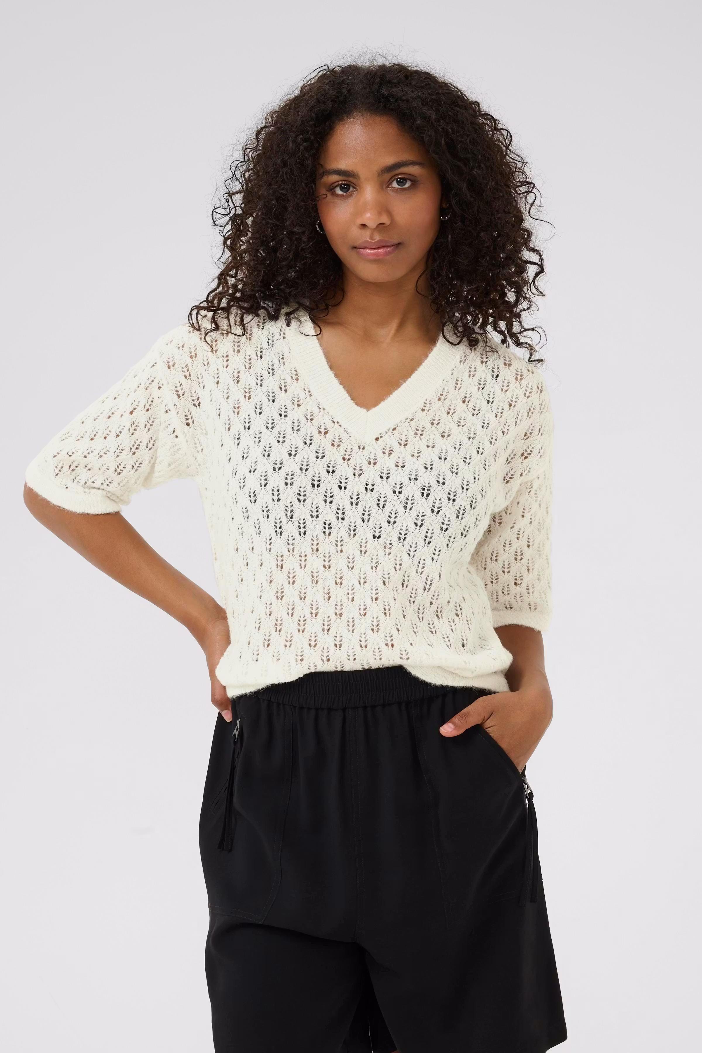 KAlourine Pullover LOOKBOOK FRONT 10510171-110602