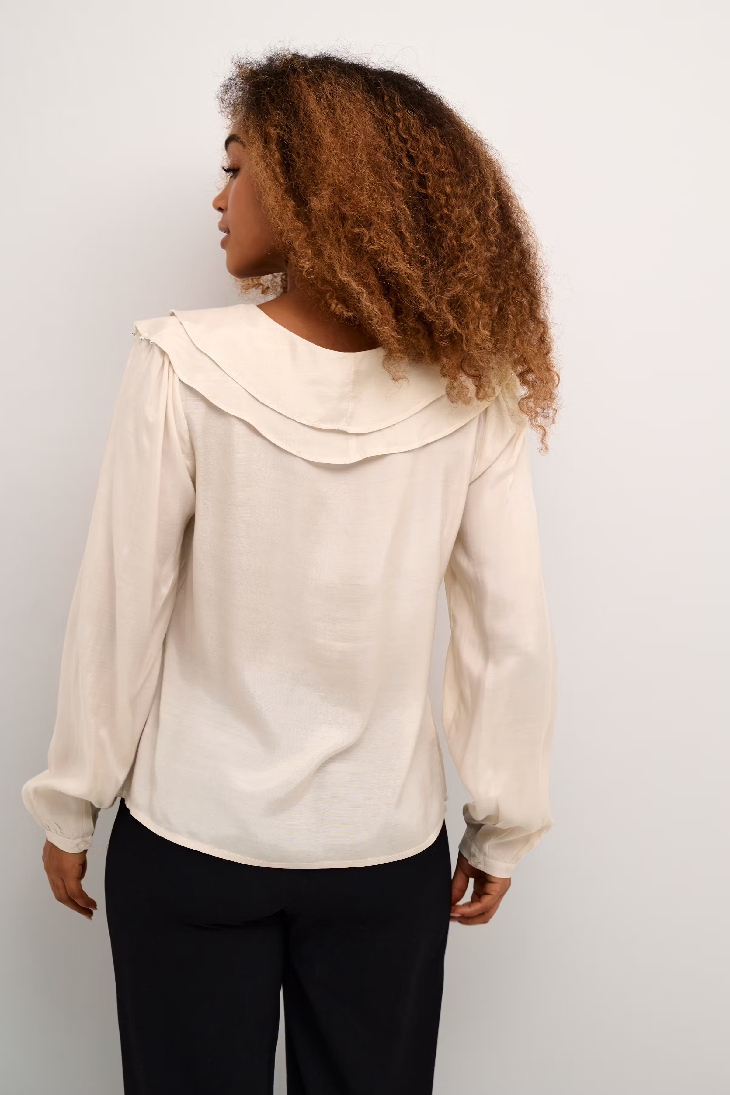 CRRinni Bluse LOOKBOOK BACK 10612893-130404