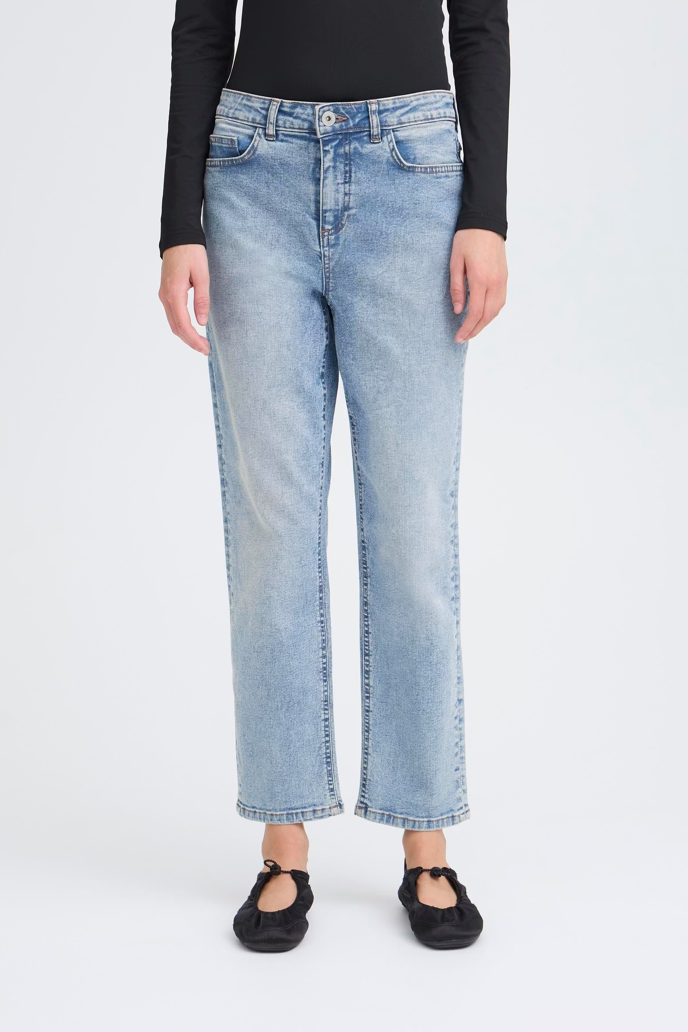 IHTWIGGY RAVEN Jeans LOOKBOOK FRONT 20110967-900000273