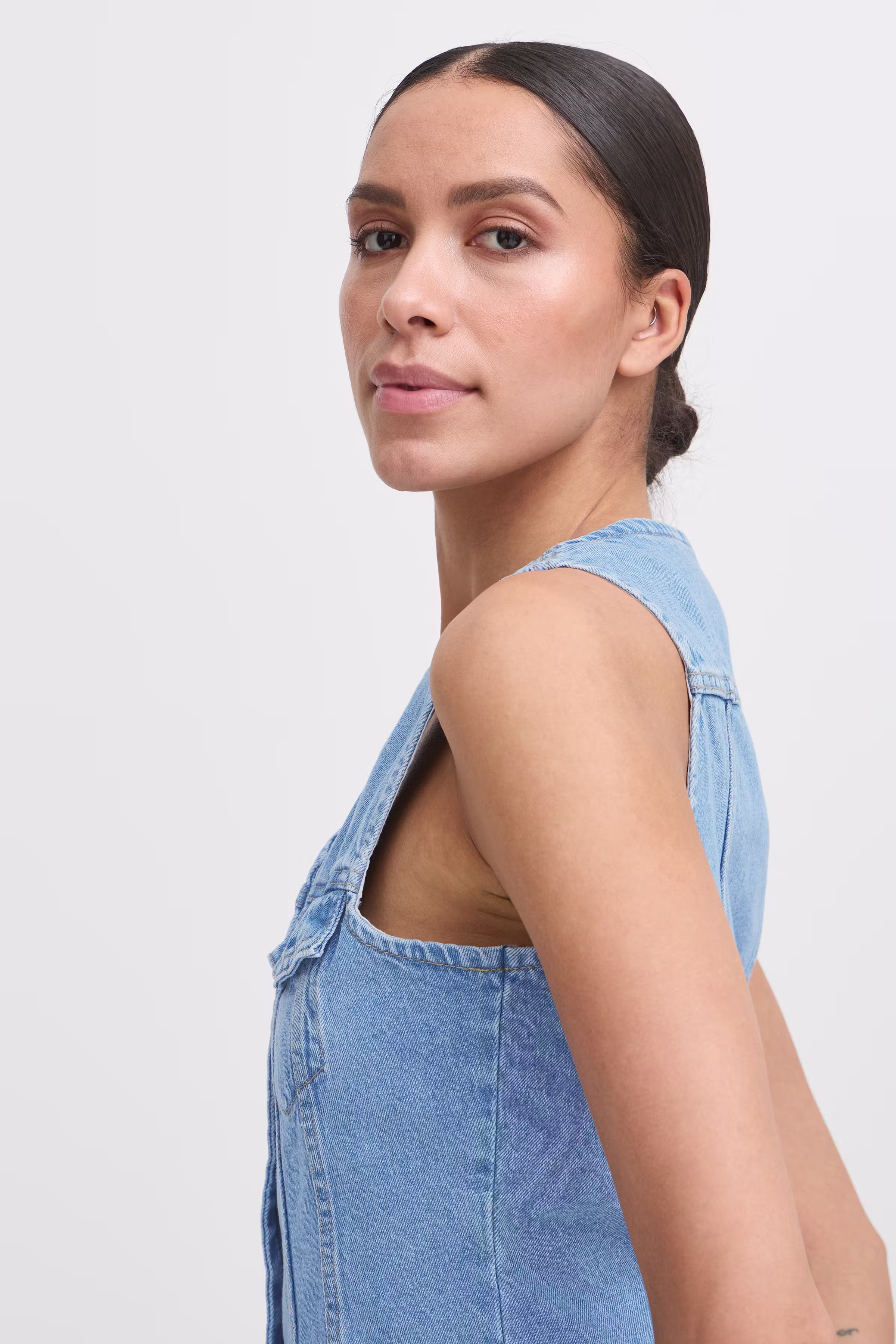 BYKALLIE Vest LOOKBOOK DETAIL 20816755-200460