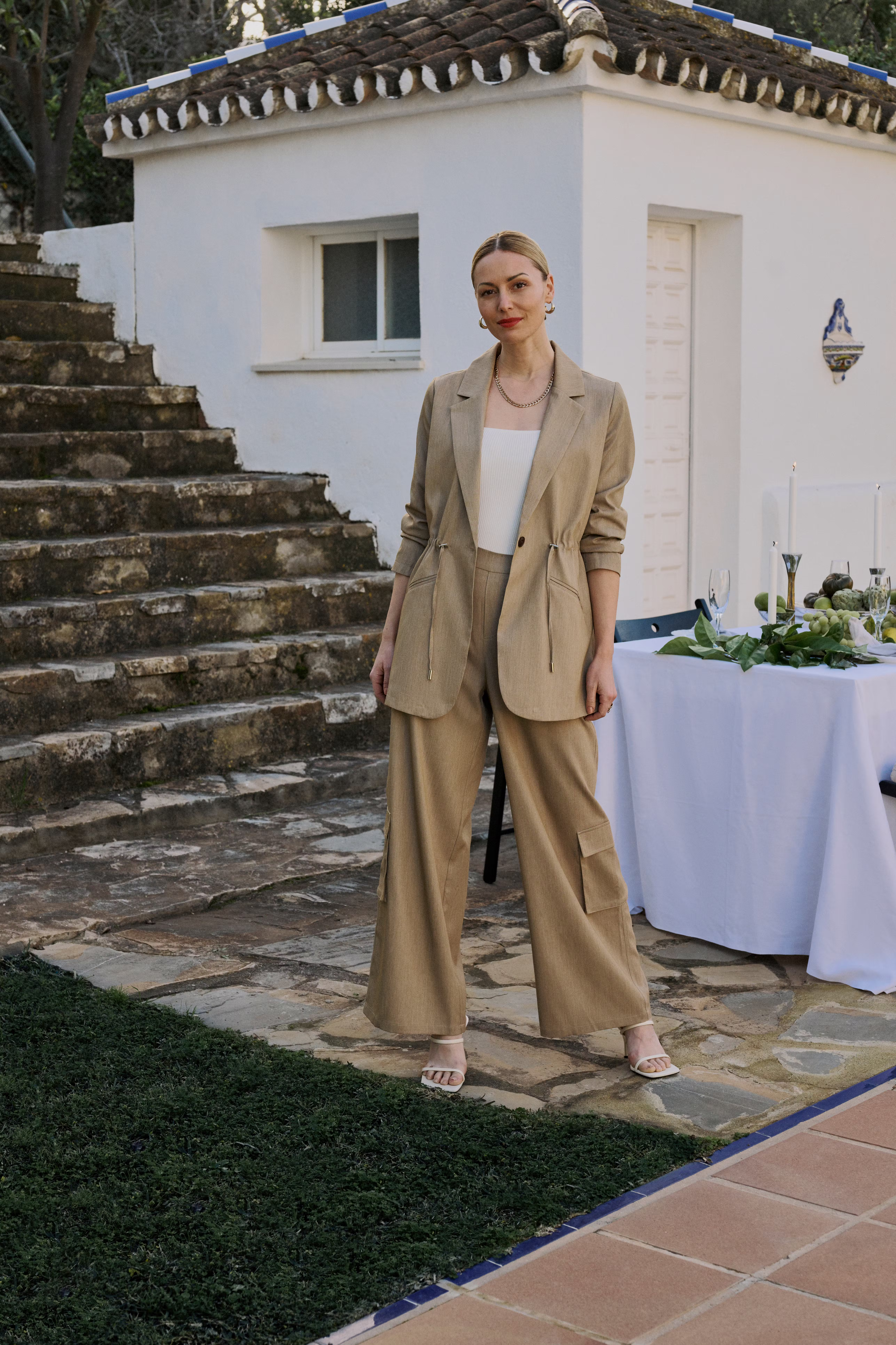 BPravna Hose LOCATION NONE 10590887-1713121B