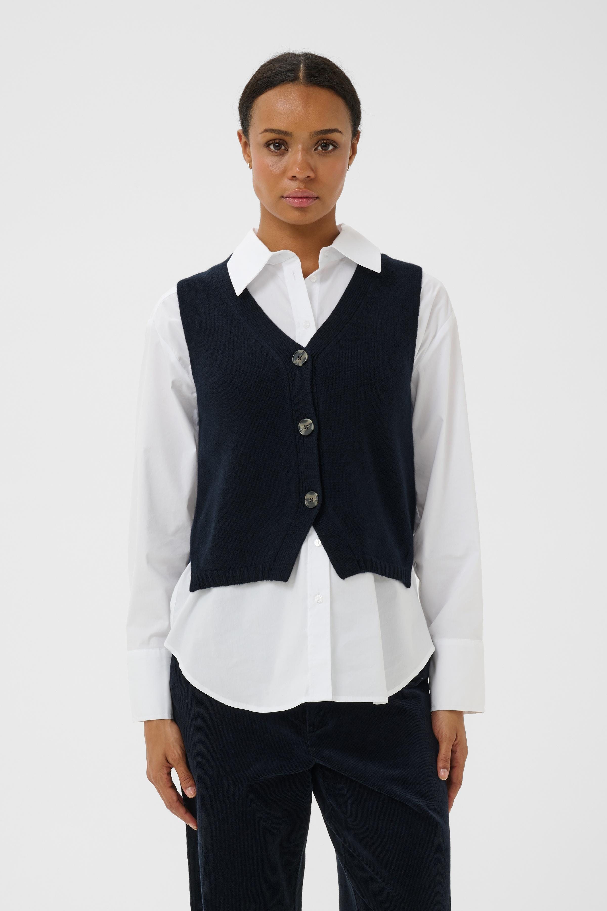 SylvaPW Waistcoat LOOKBOOK FRONT 30310052-194013