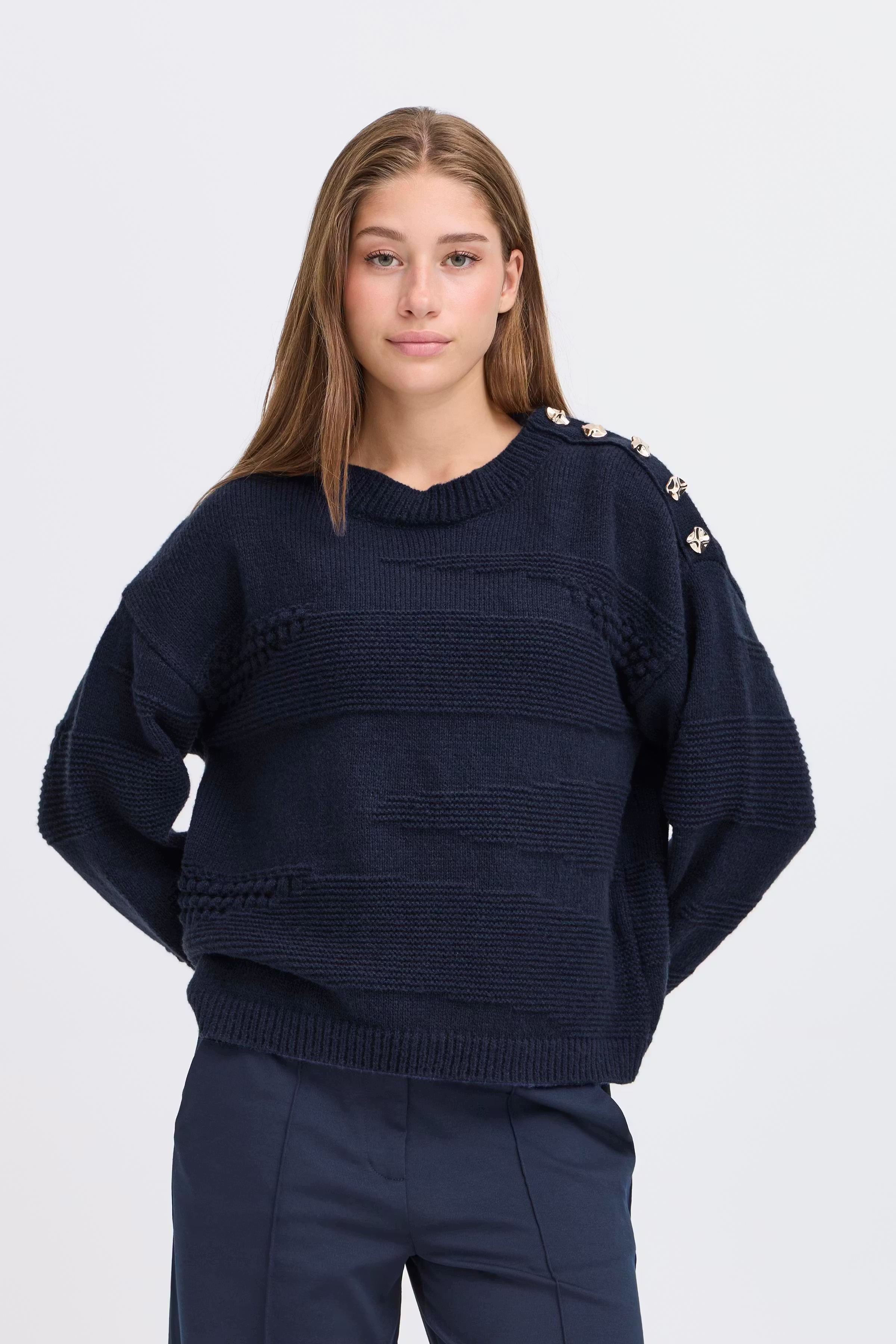 IHASTRA Pullover LOOKBOOK FRONT 20124627-194010
