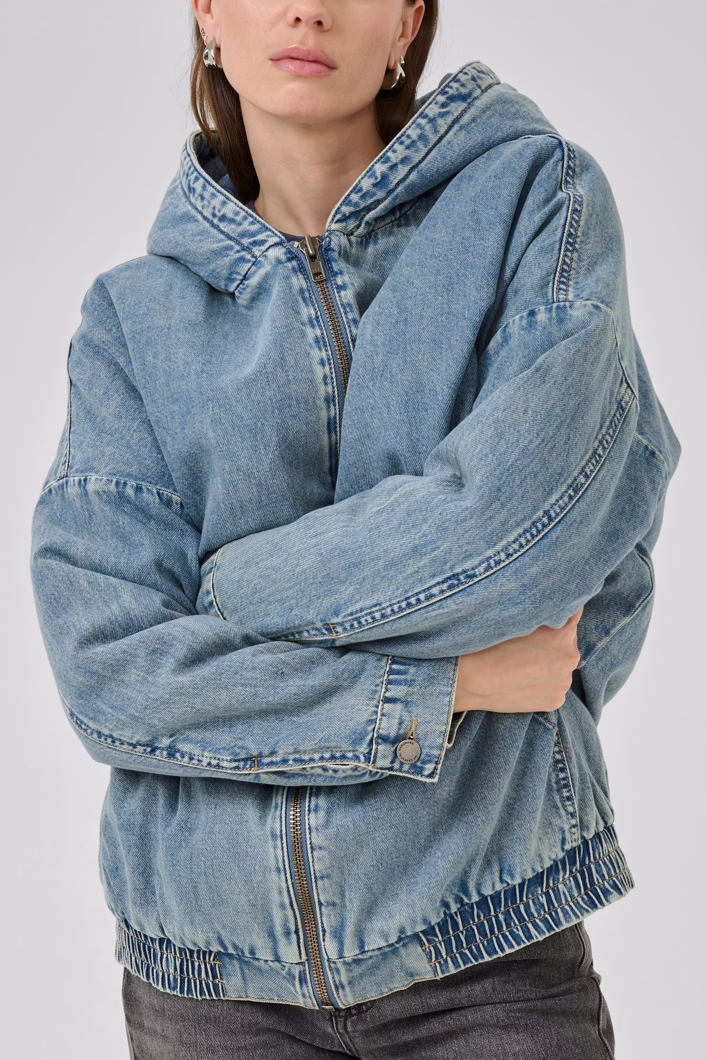 OzzieMW Outerwear LOCATION NONE 10705320-100056