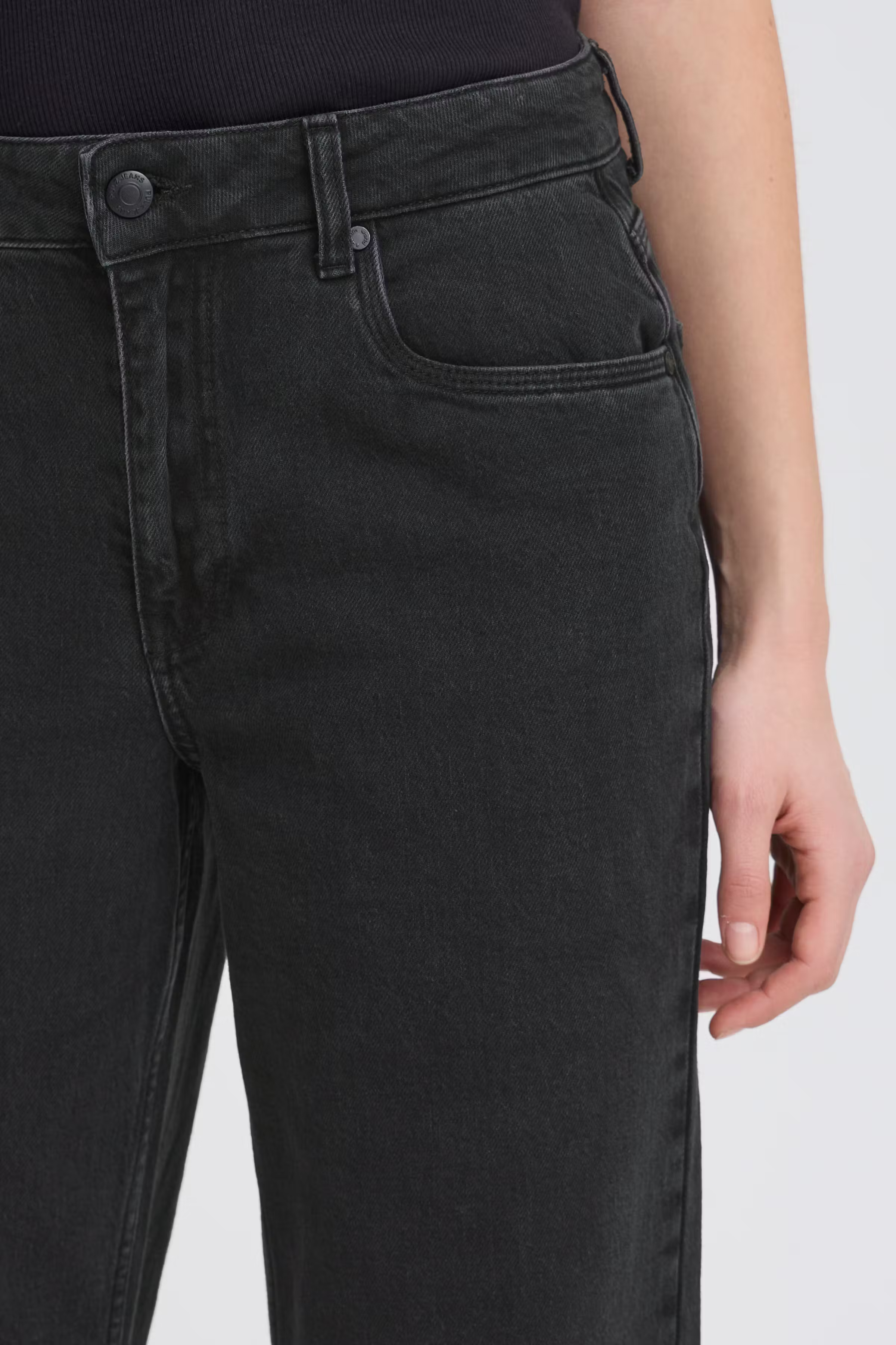 PZVEGA UHW JEANS WIDE LEG LOOKBOOK DETAIL 50207173-200004