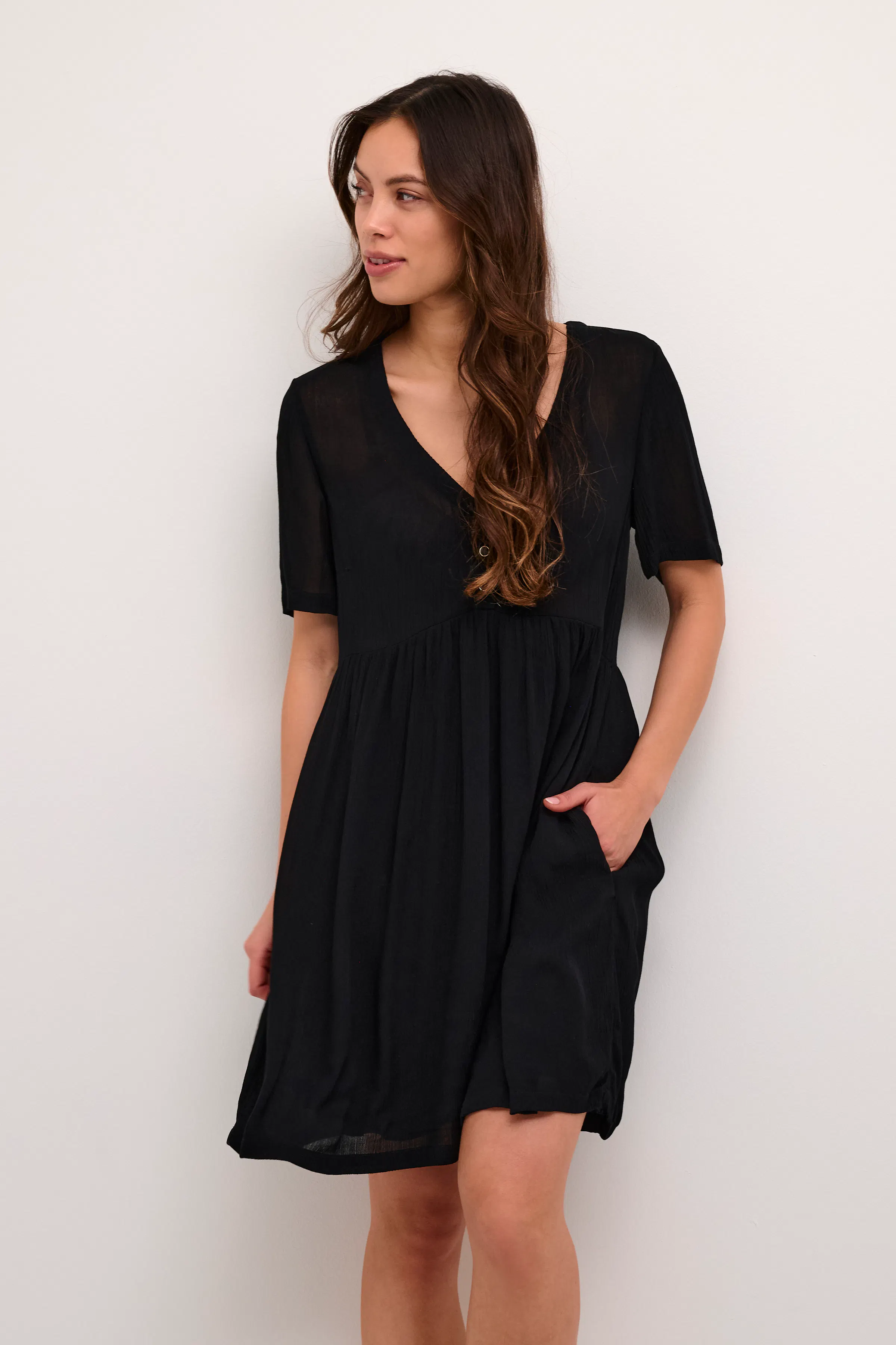 KAtara Kjole LOOKBOOK FRONT 10507499-100121