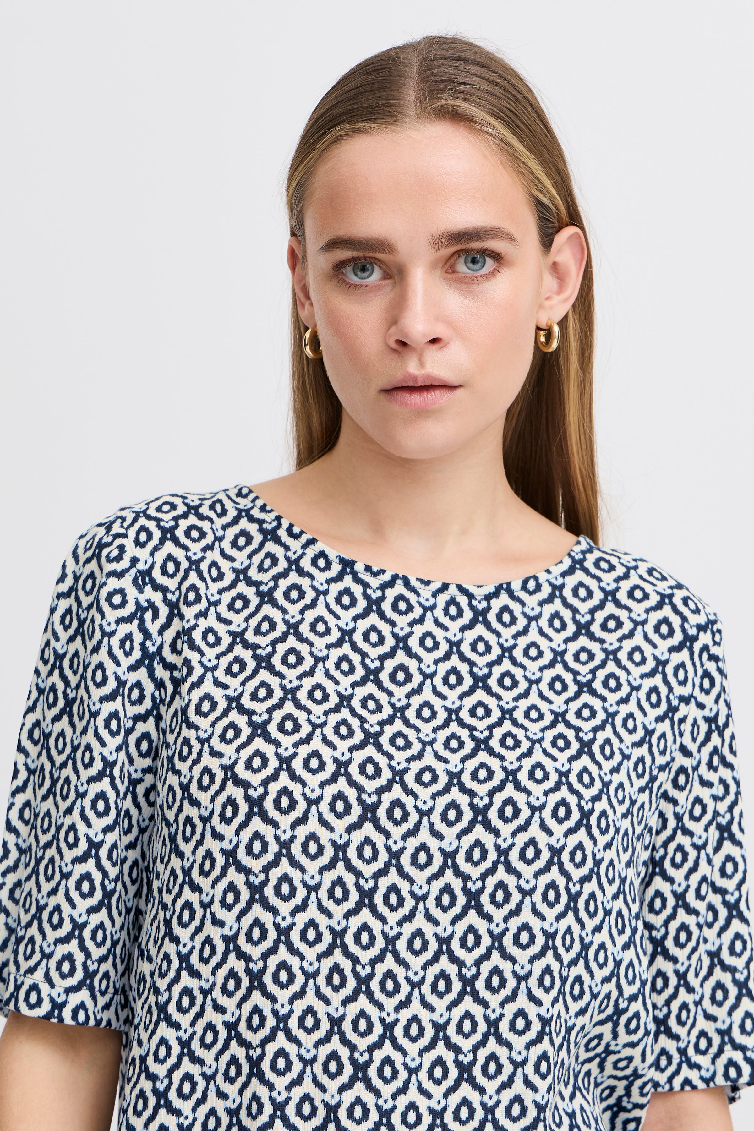 Kurzarm-Bluse LOOKBOOK DETAIL 20122971-204483