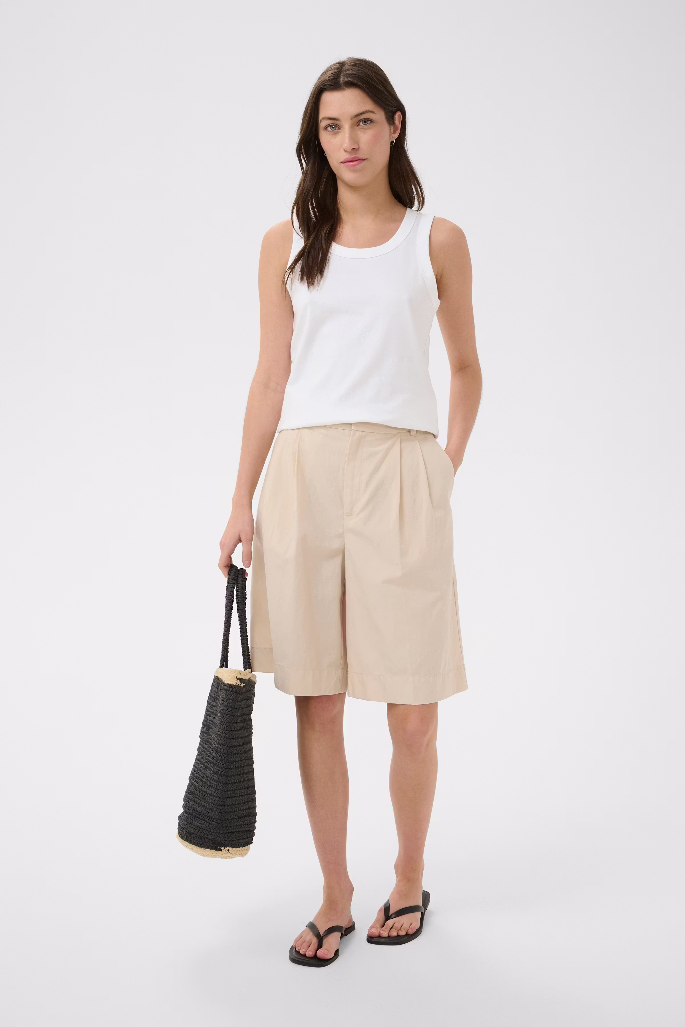 BessyPW Top LOOKBOOK FRONT 30310564-110601