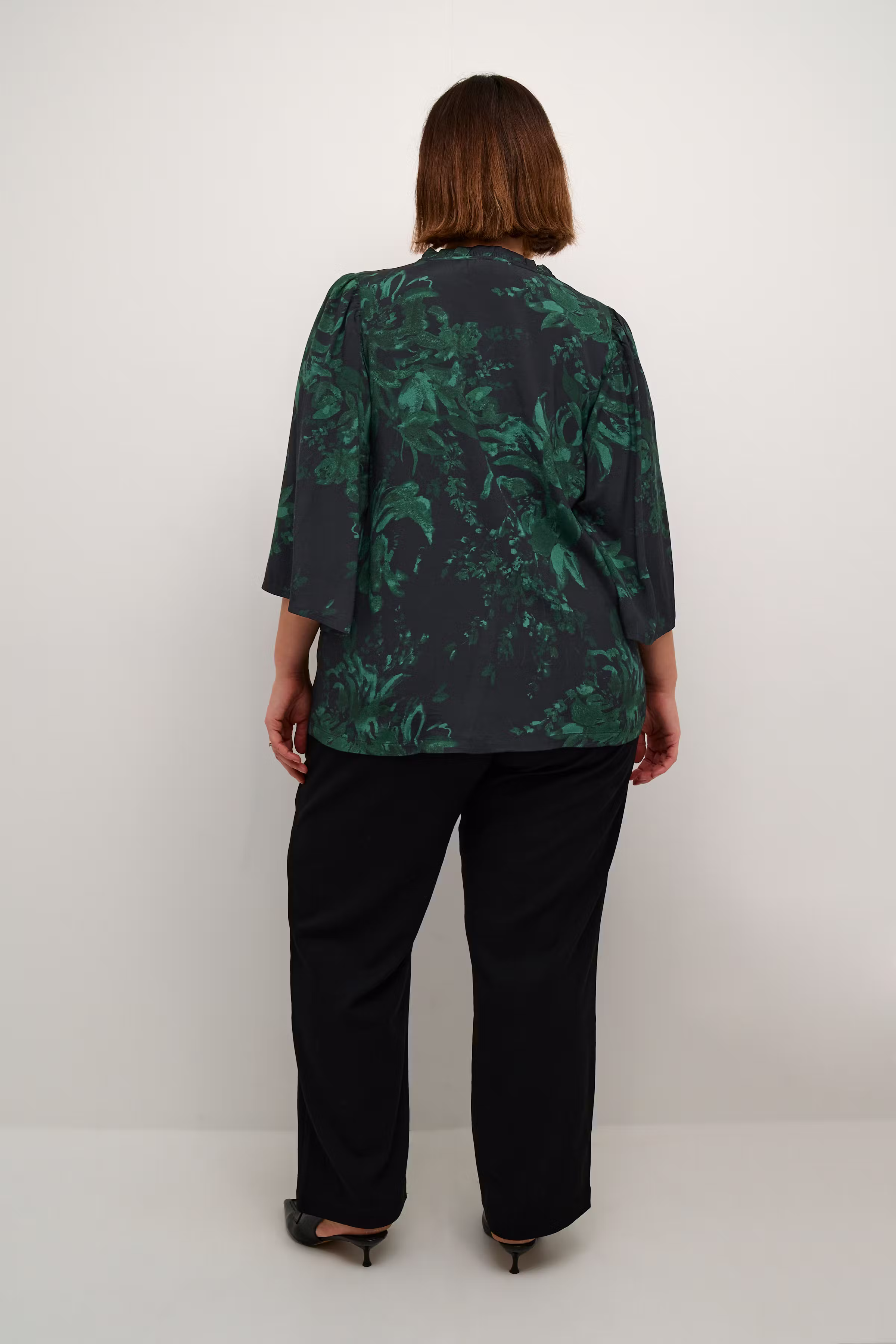 KCmina Blouse LOOKBOOK BACK 10582697-106561