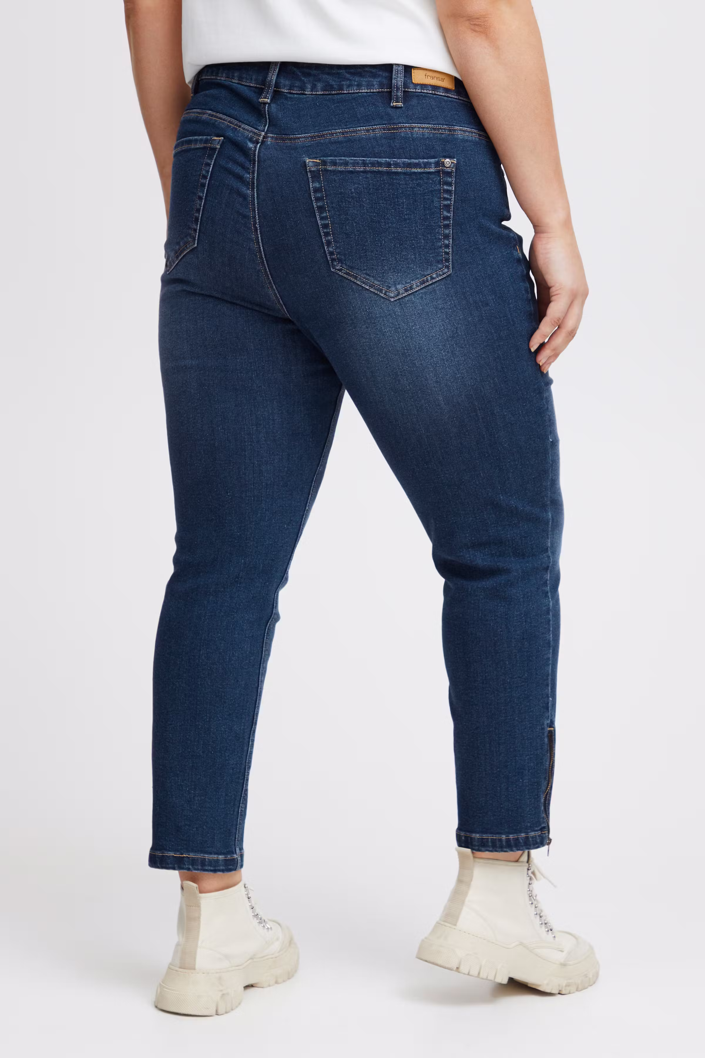 SWELLIE Jeans LOOKBOOK BACK 20613370-200070