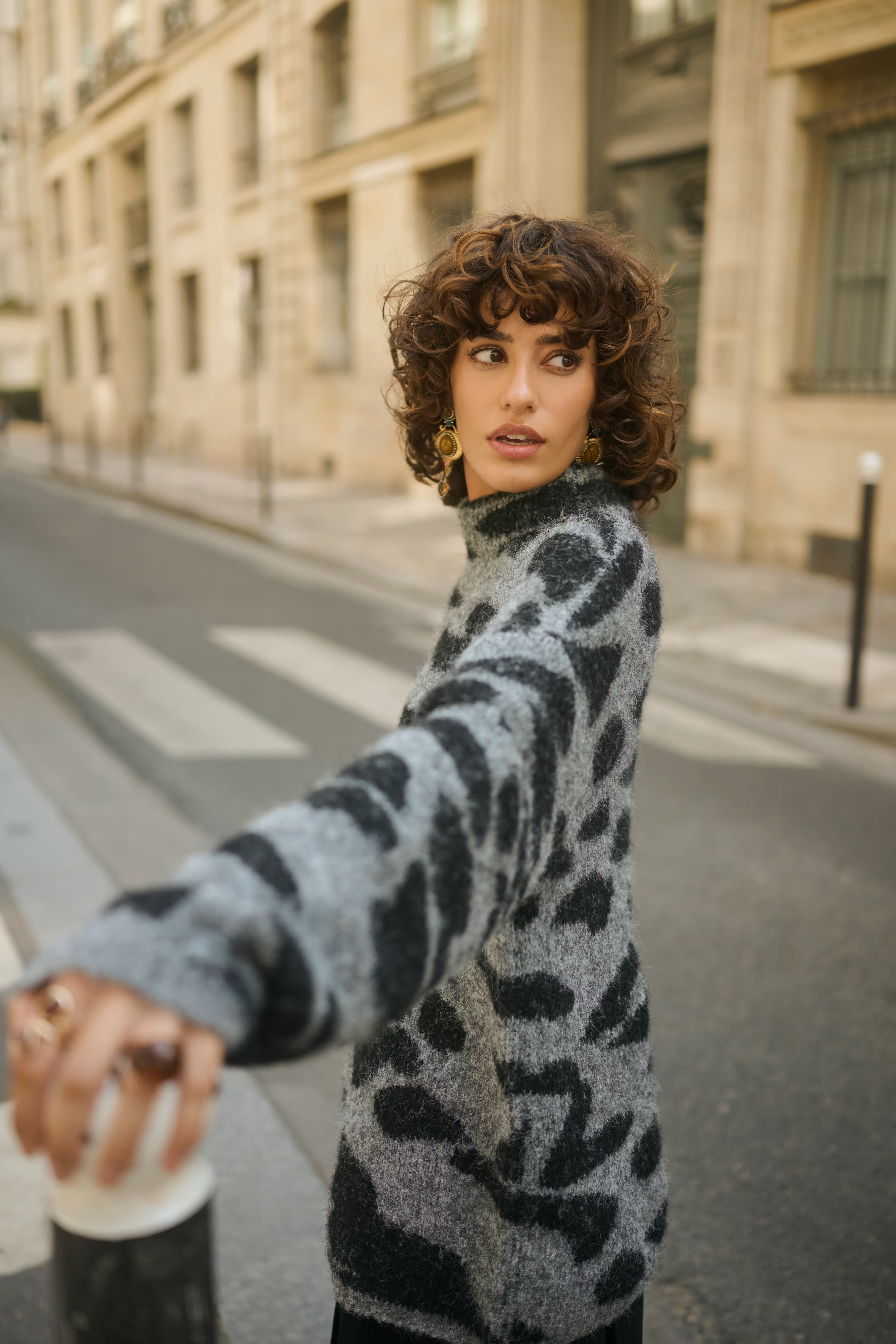 CRElmas Pullover LOCATION NONE 10614246-108460