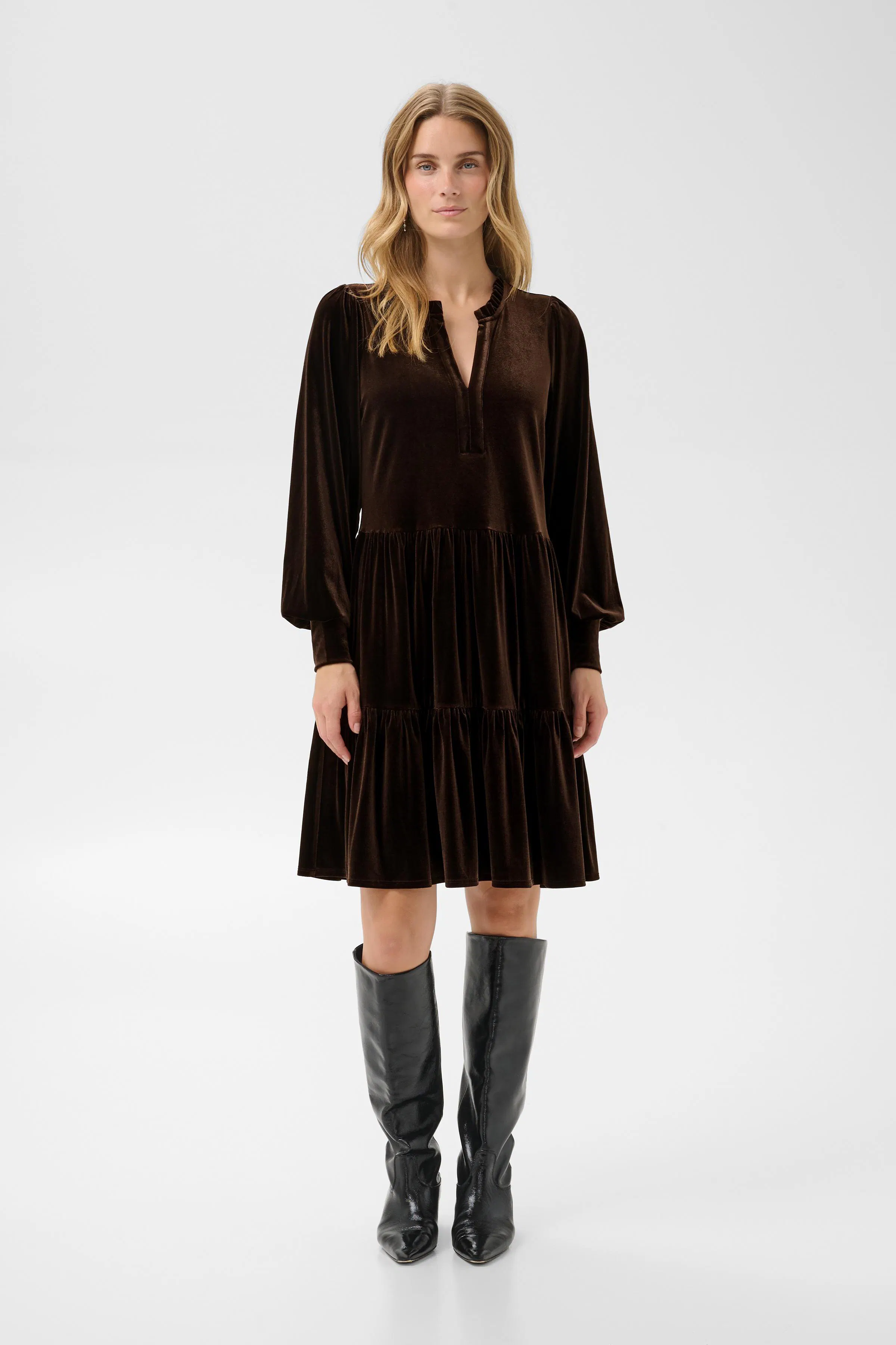 ViggasePW Jurk LOOKBOOK FRONT 30306576-191106