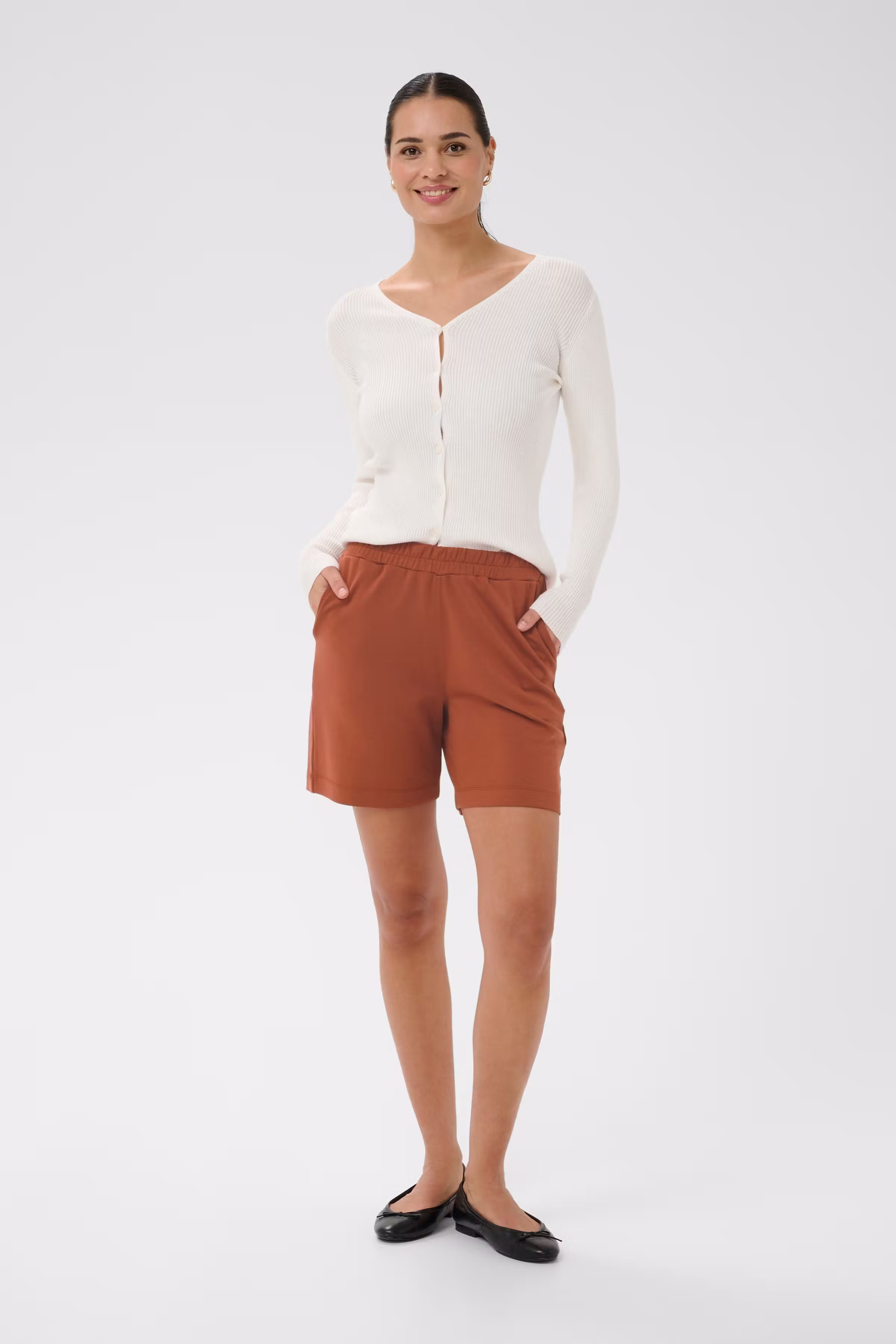 KAannie Shorts LOOKBOOK FRONT 10511810-191334