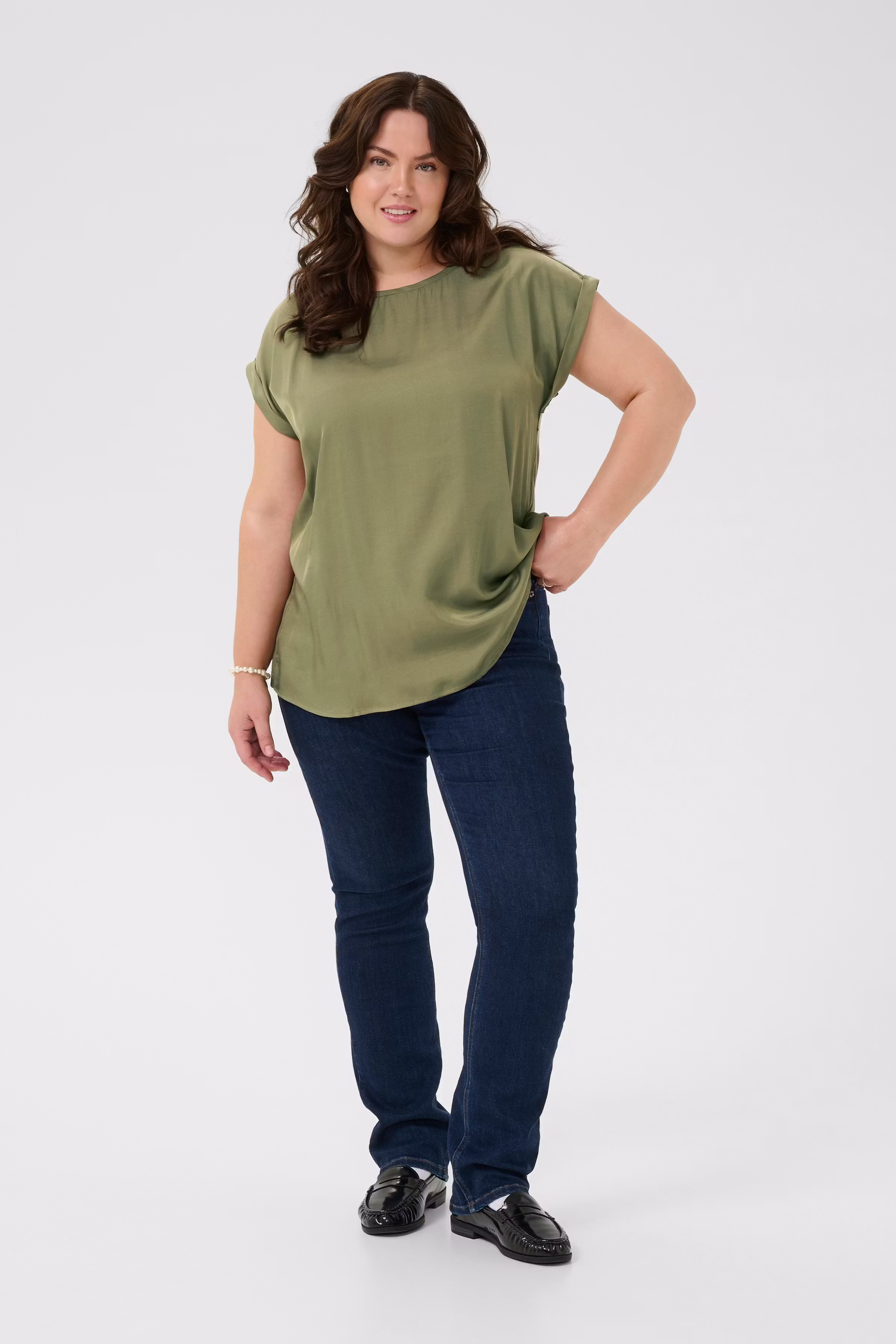 KCmilia Blouse LOOKBOOK FRONT 10583812-190512