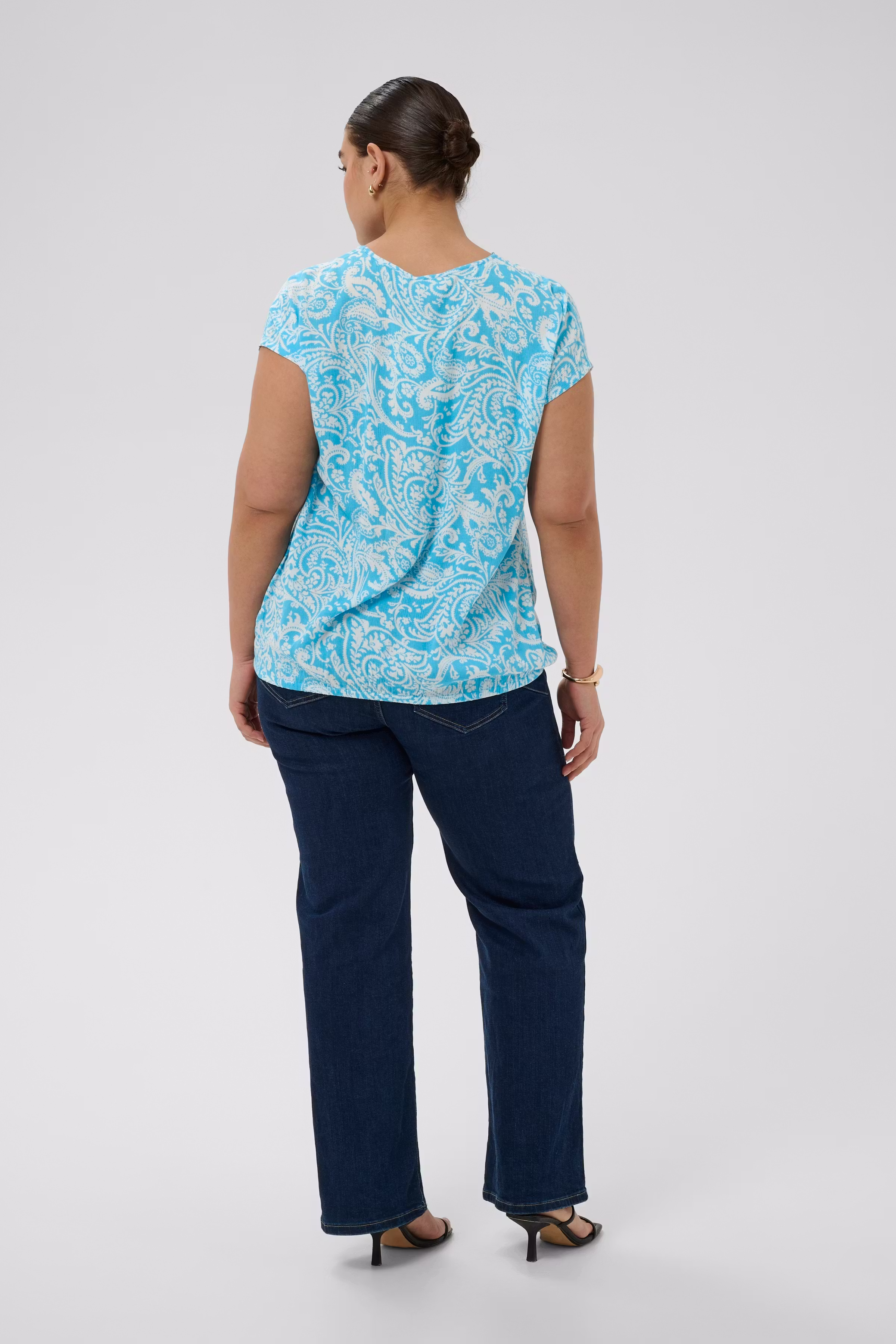 KCvilana Blouse LOOKBOOK BACK 10580836-109416