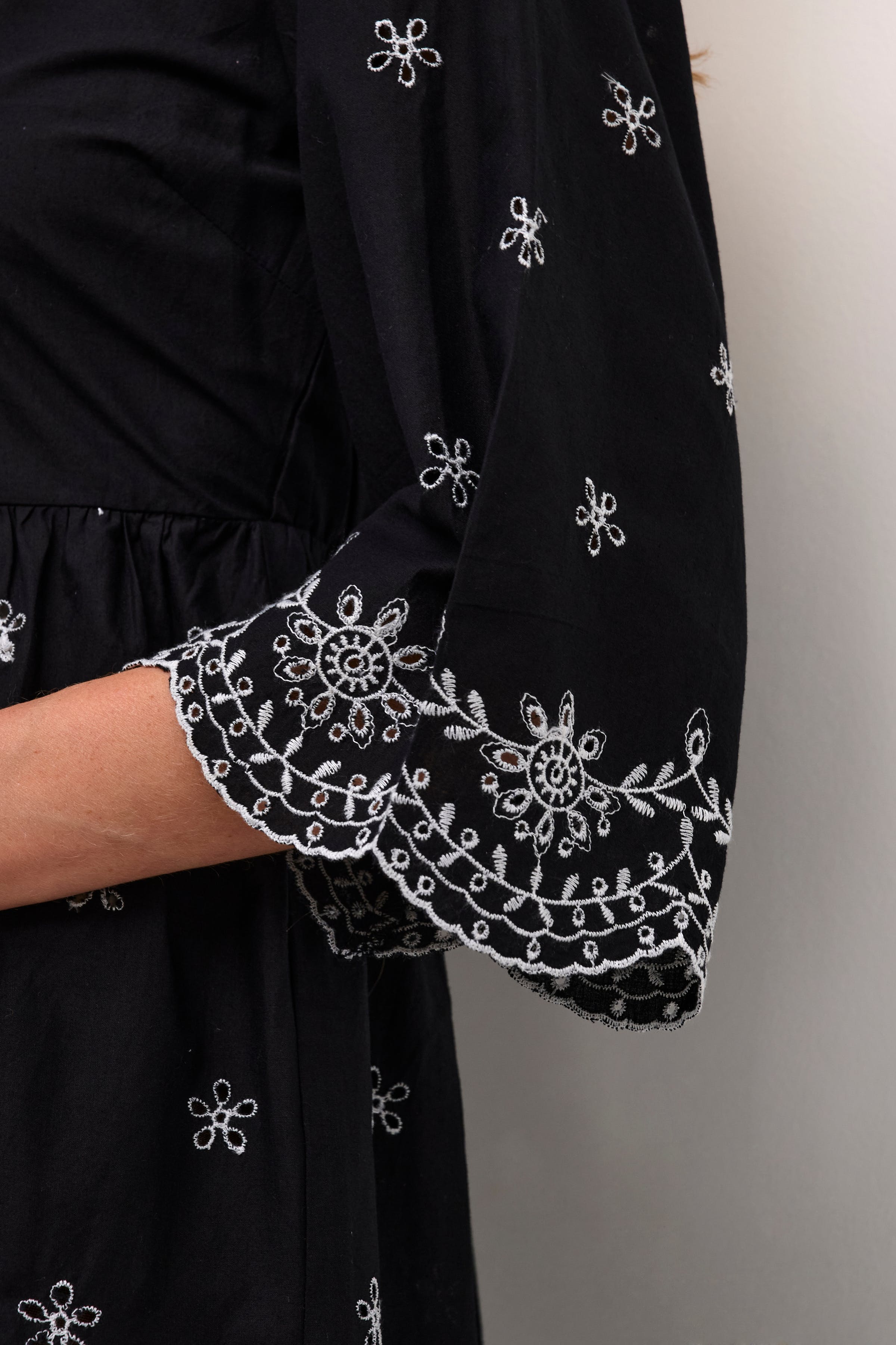 CRAnnea Robe LOOKBOOK DETAIL 10612190-100120