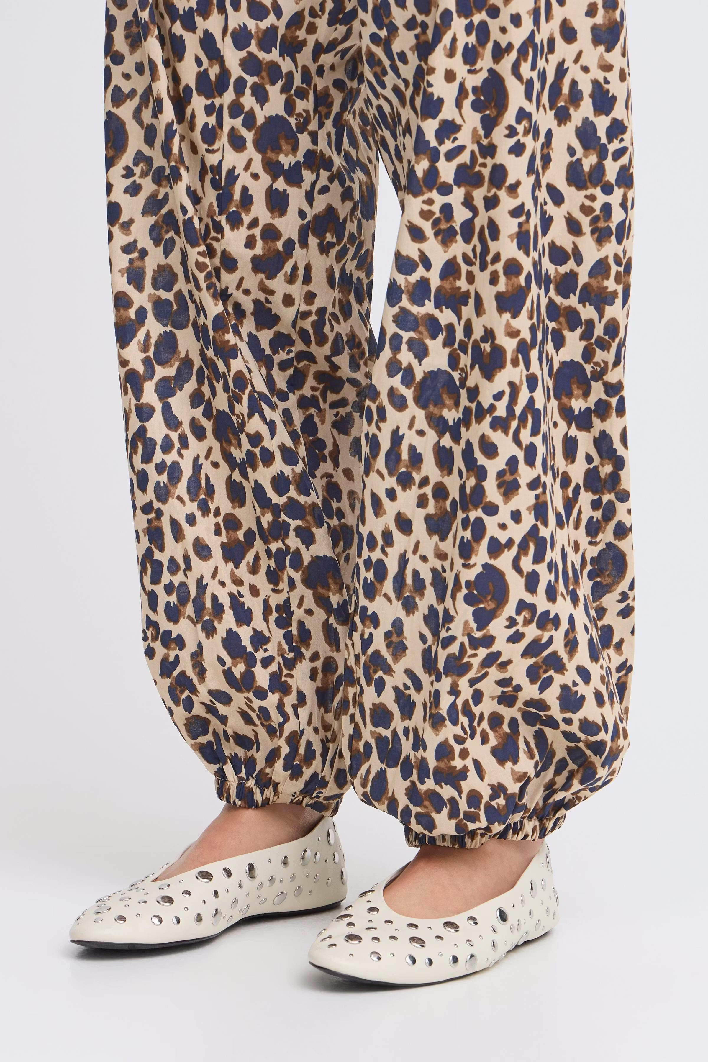 PZJILL Wide Hose LOOKBOOK DETAIL 50200338-202010