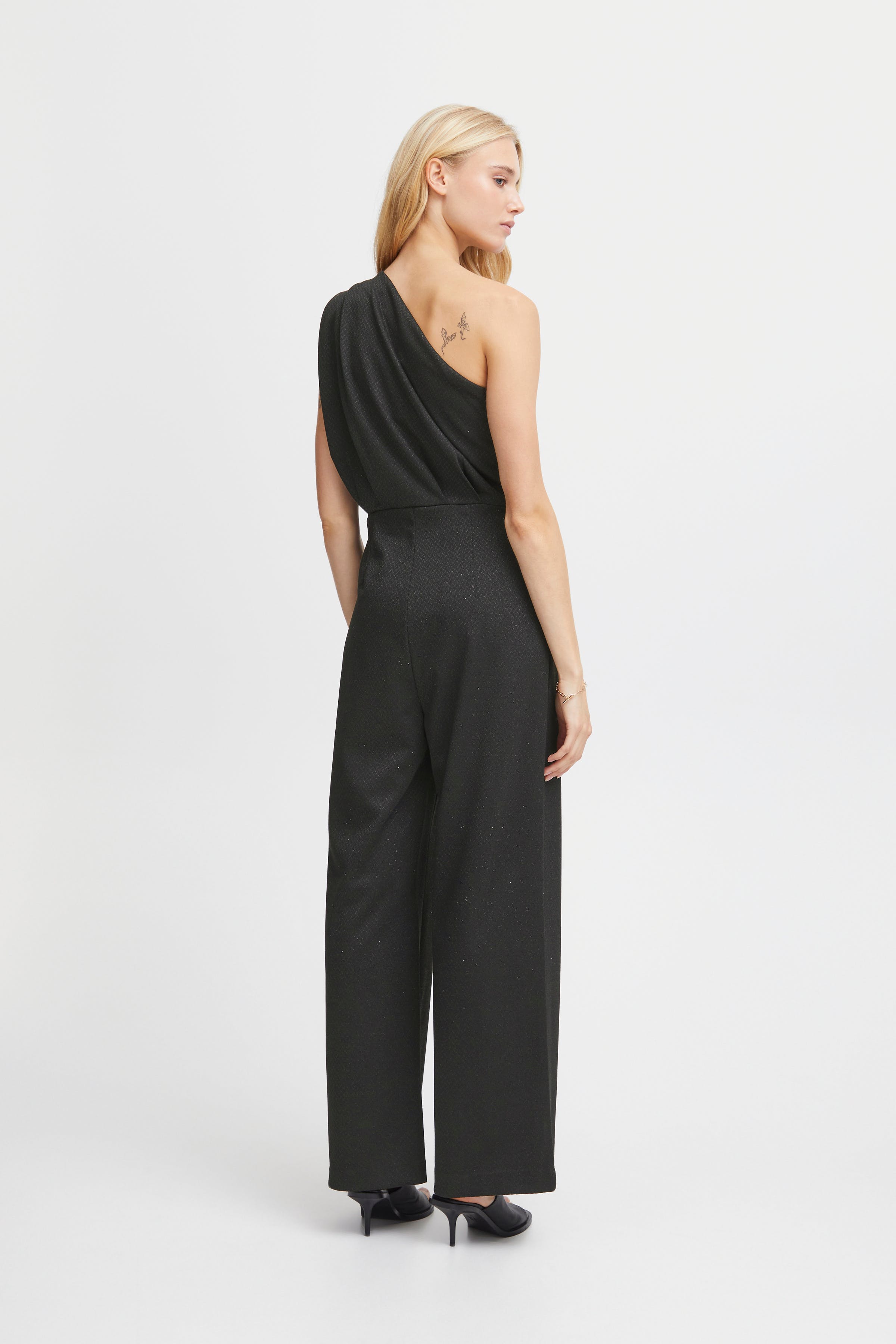 IHKATE Hose LOOKBOOK BACK 20119923-194008