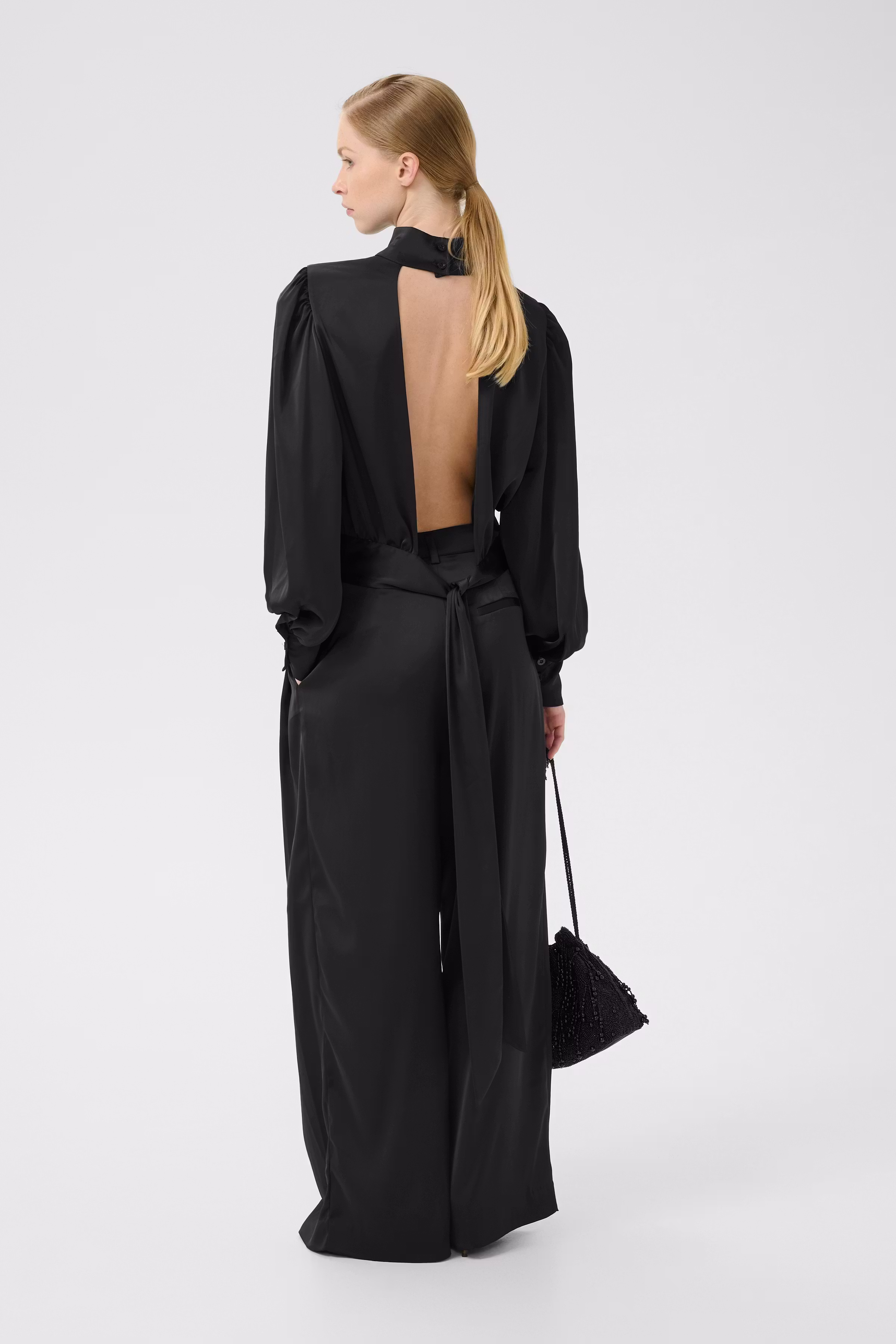 GZrue Blouse LOOKBOOK BACK 10910803-100017