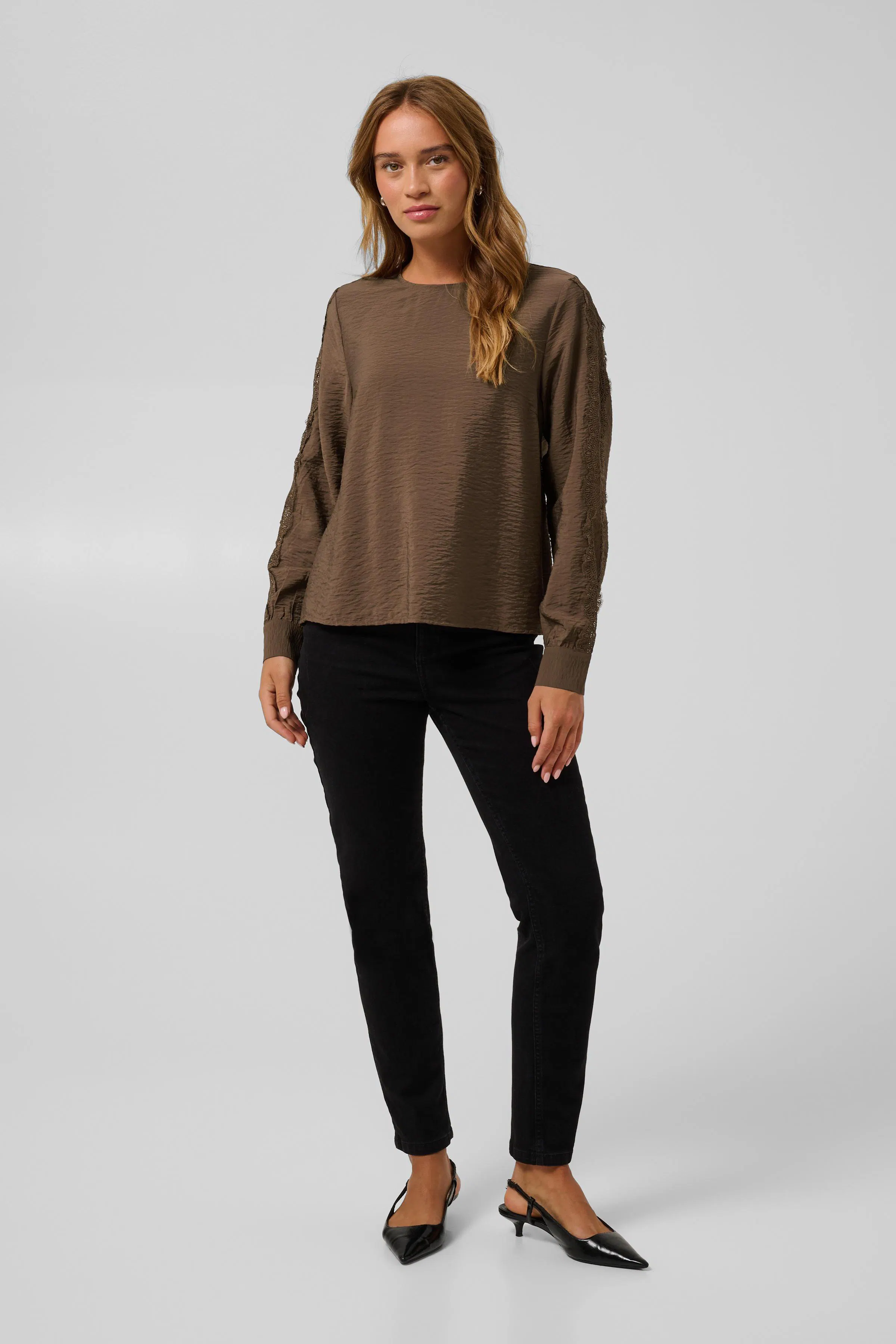 KAgilda Bluse LOOKBOOK FRONT 10512264-191116