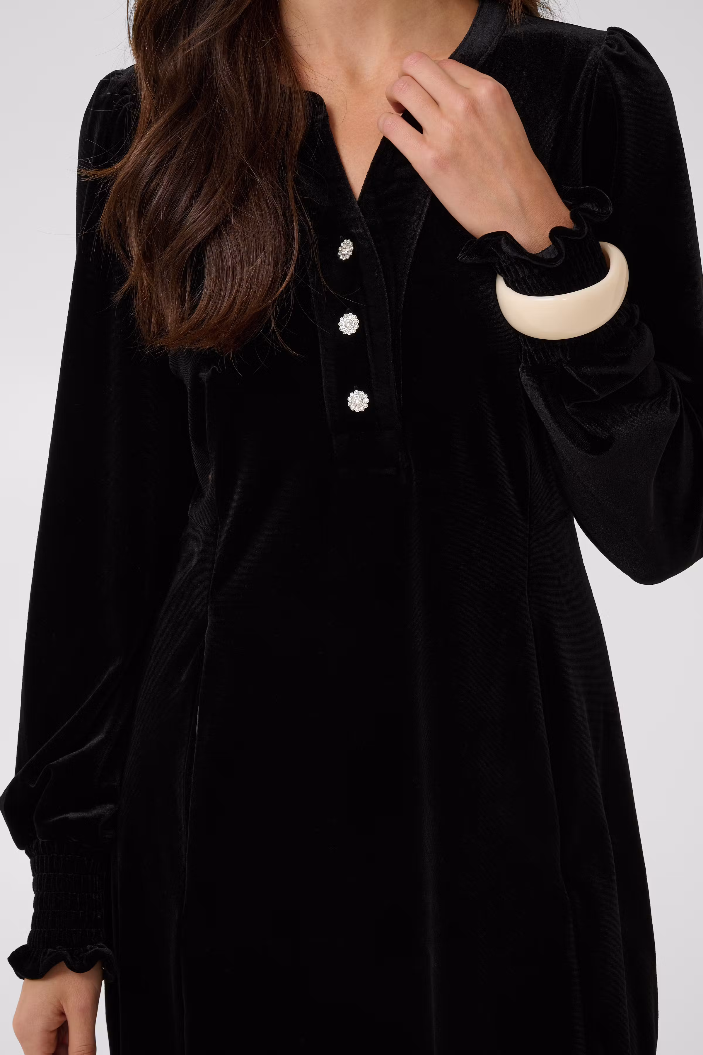 CUCHANANNA Velourkjole
 LOOKBOOK DETAIL 50114127-194008