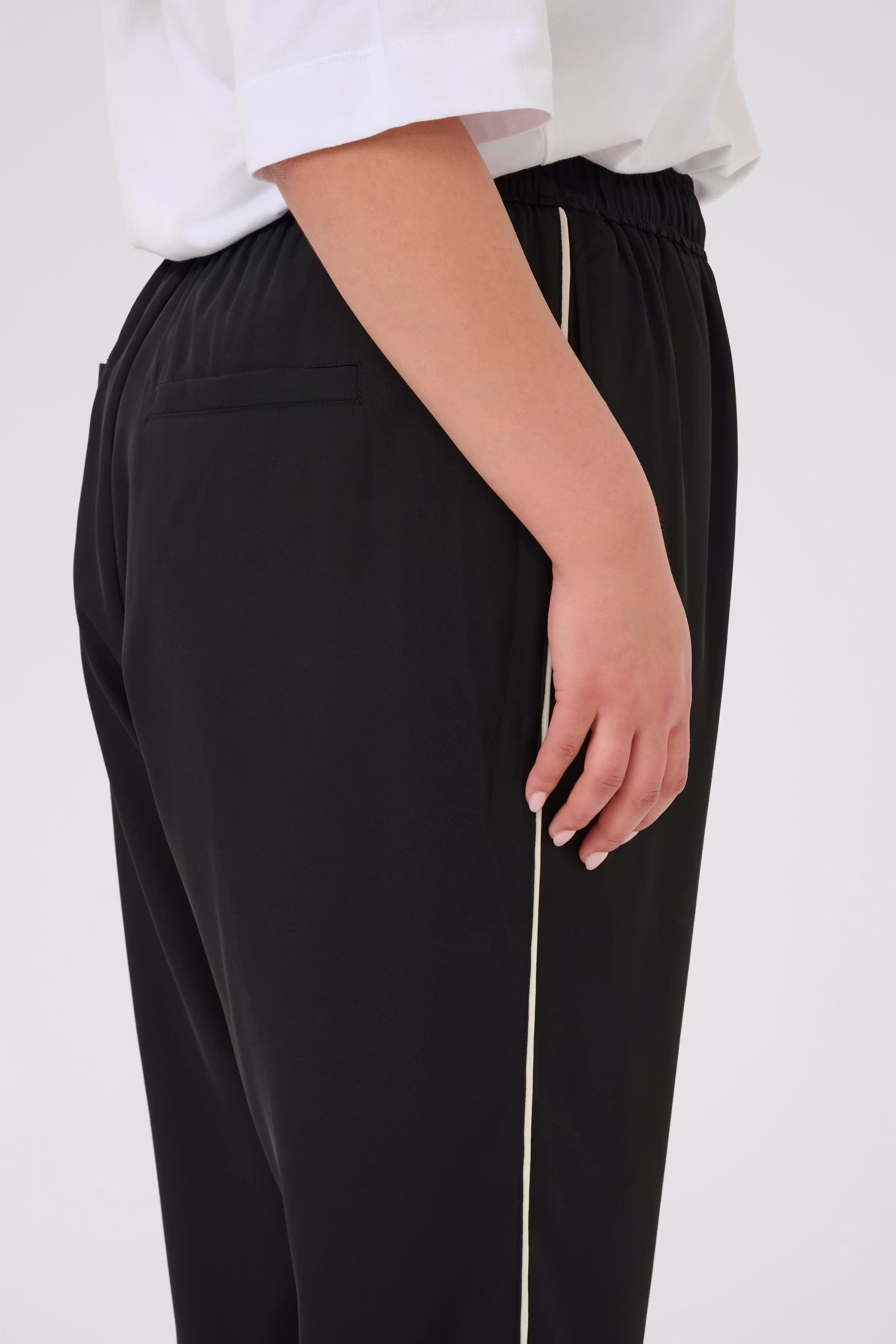 KCtenna Broek LOOKBOOK DETAIL 10583433-100121