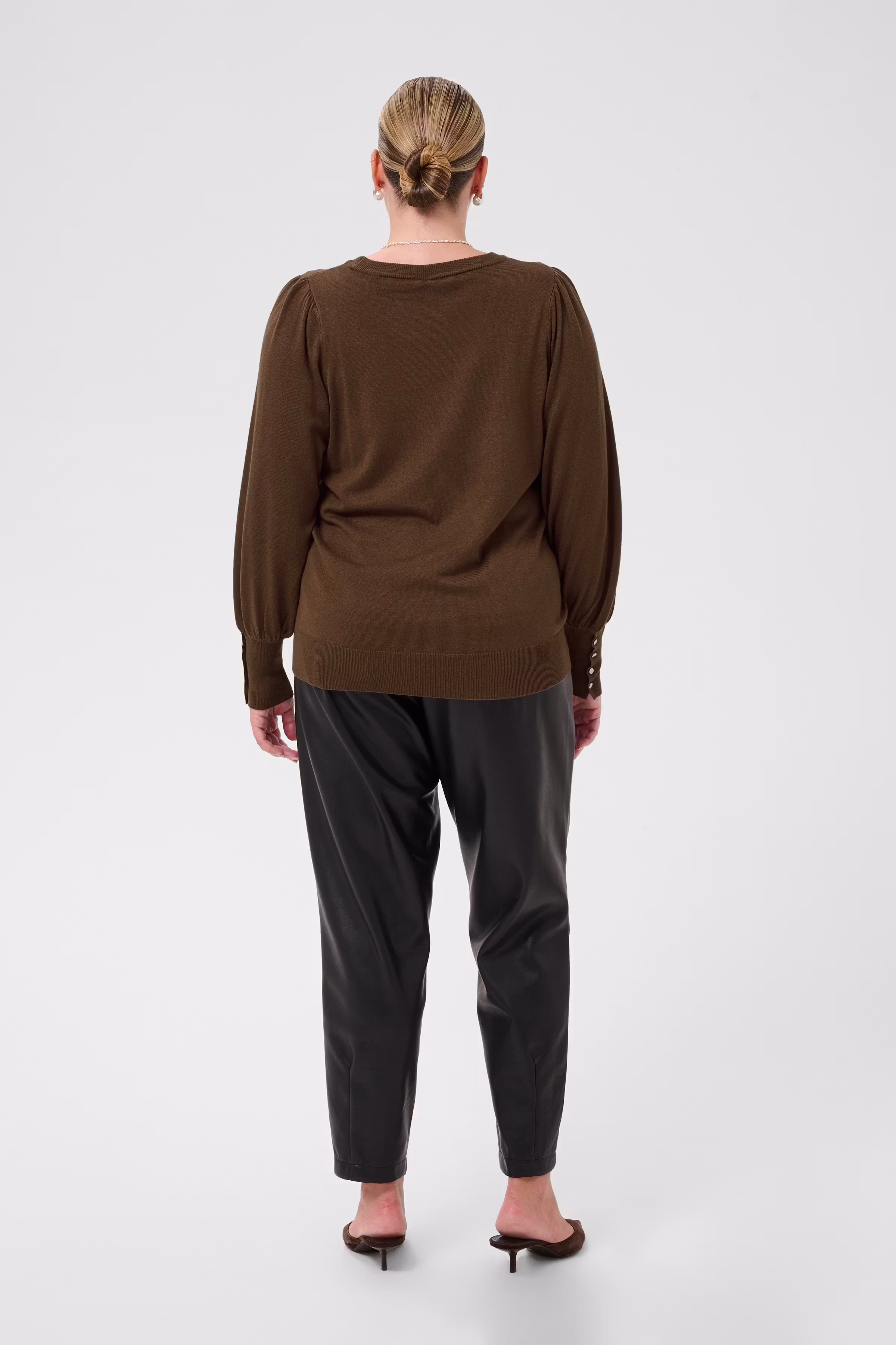 KClizzy Pullover LOOKBOOK BACK 10584451-191116