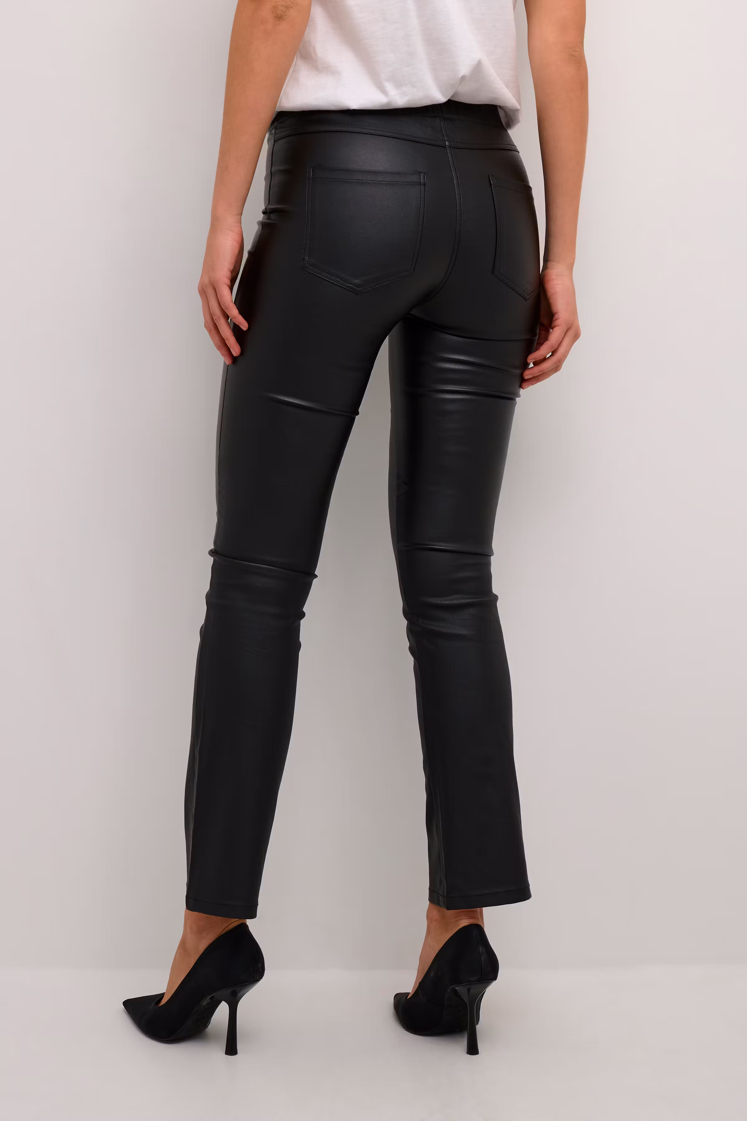 KAada Trousers LOOKBOOK BACK 10552176-100121