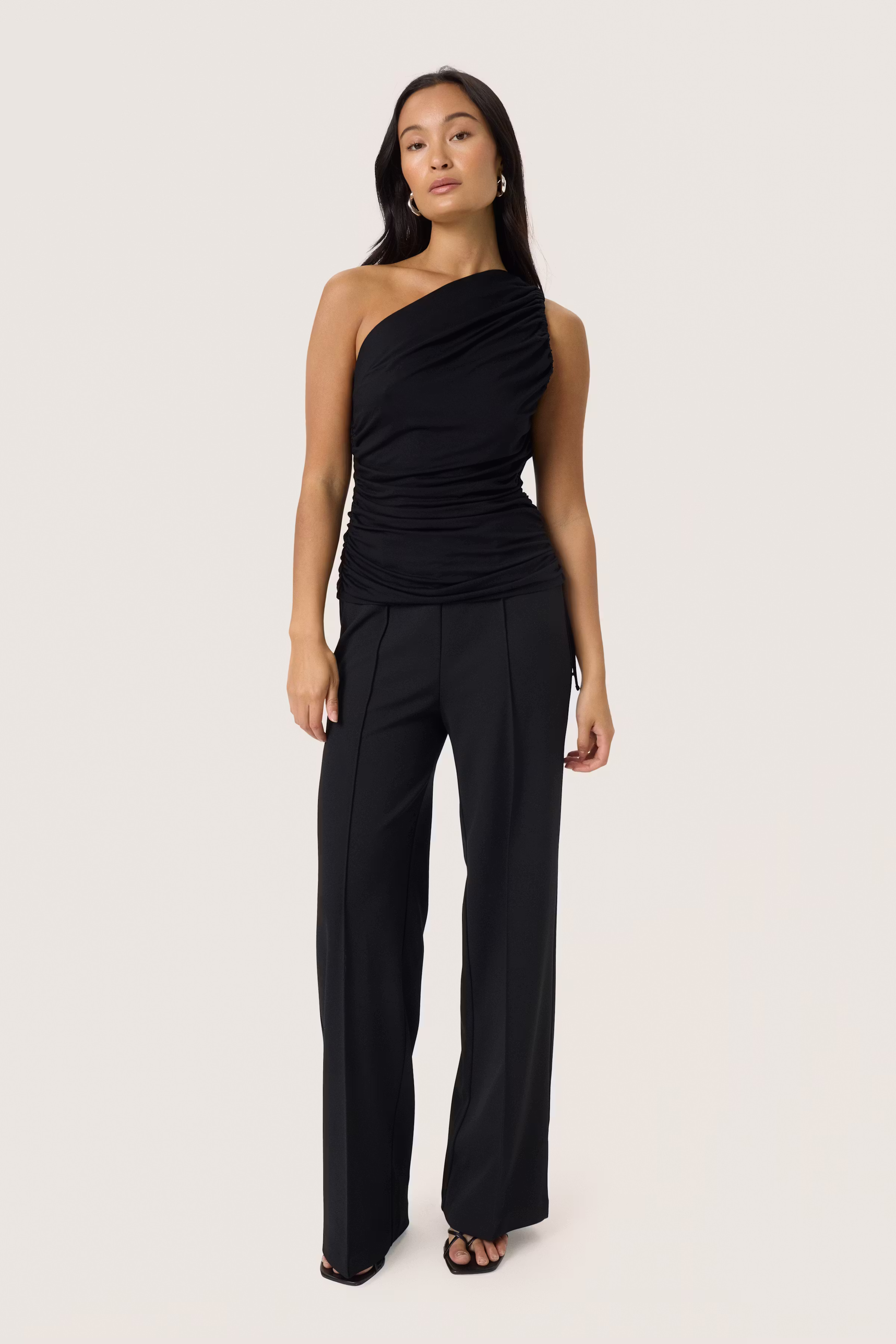 SLHanadi Top LOOKBOOK FRONT 30408526-194008