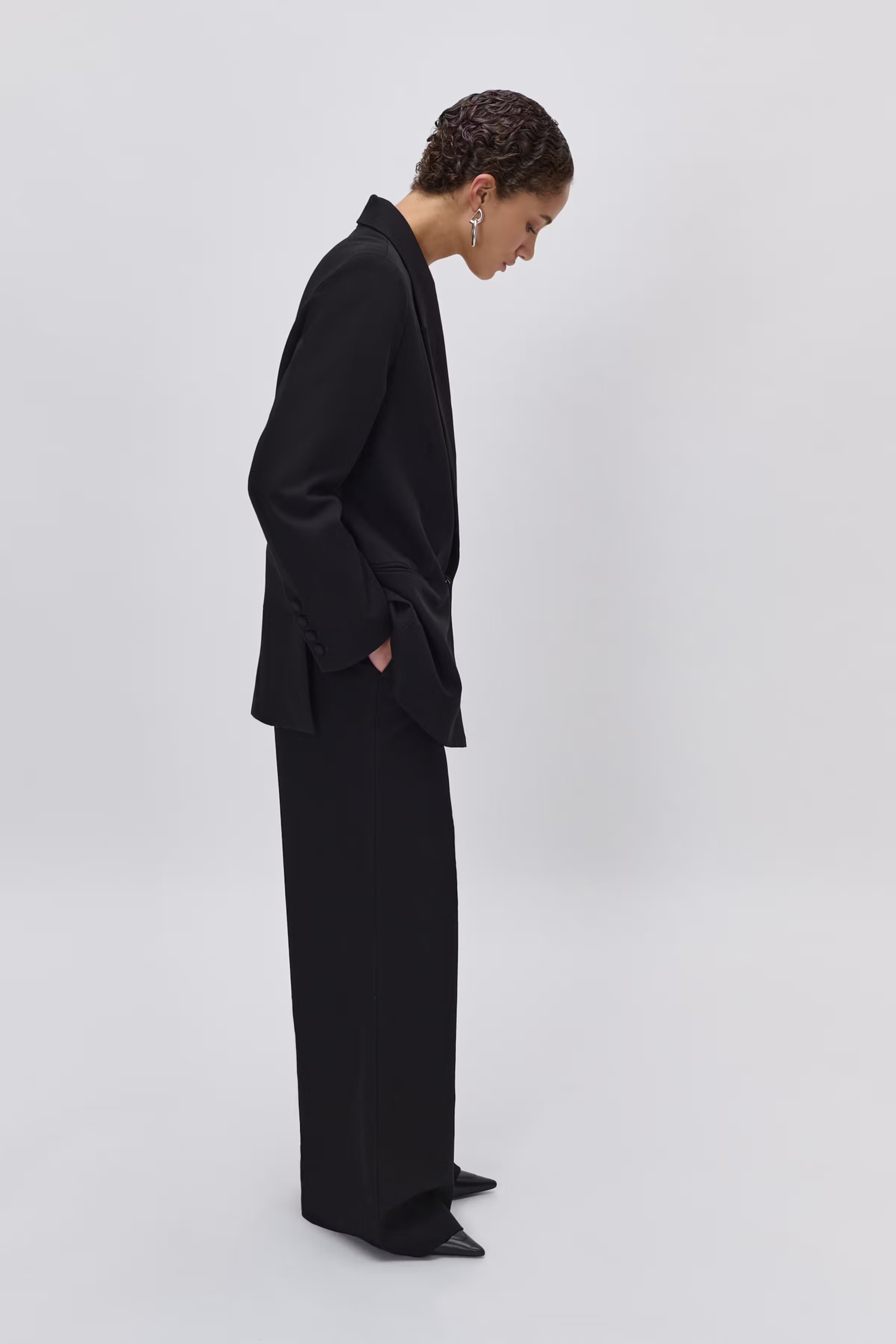 IOJIL Blazer LOOKBOOK FRONT 30600263-BK999