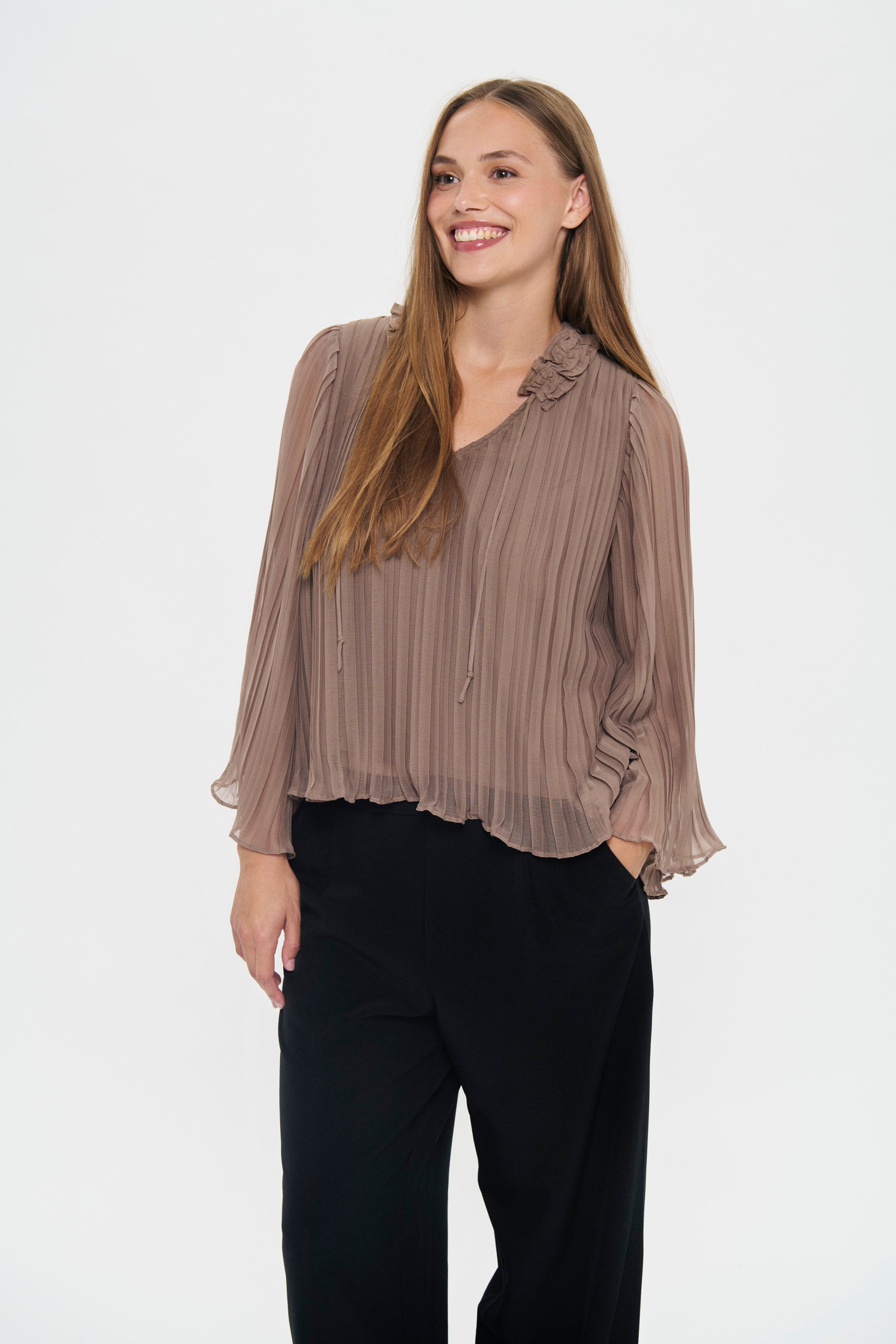 NuriSZ Blouse LOOKBOOK FRONT 30514597-171410