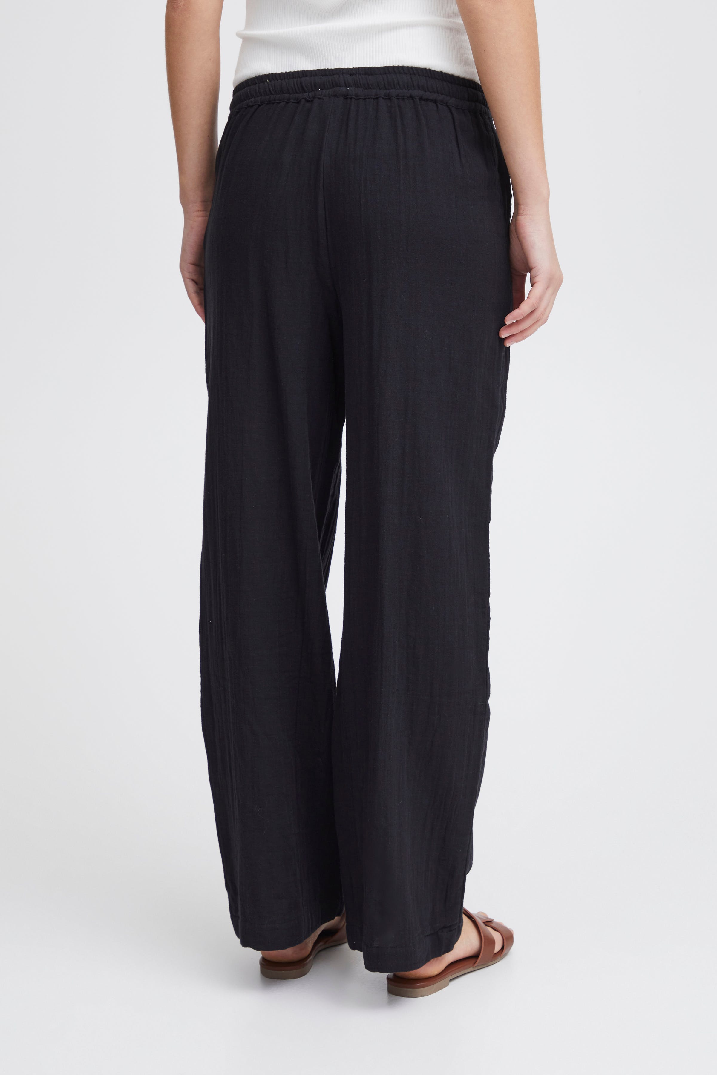 IAFOXA Broek LOOKBOOK BACK 20121644-194008