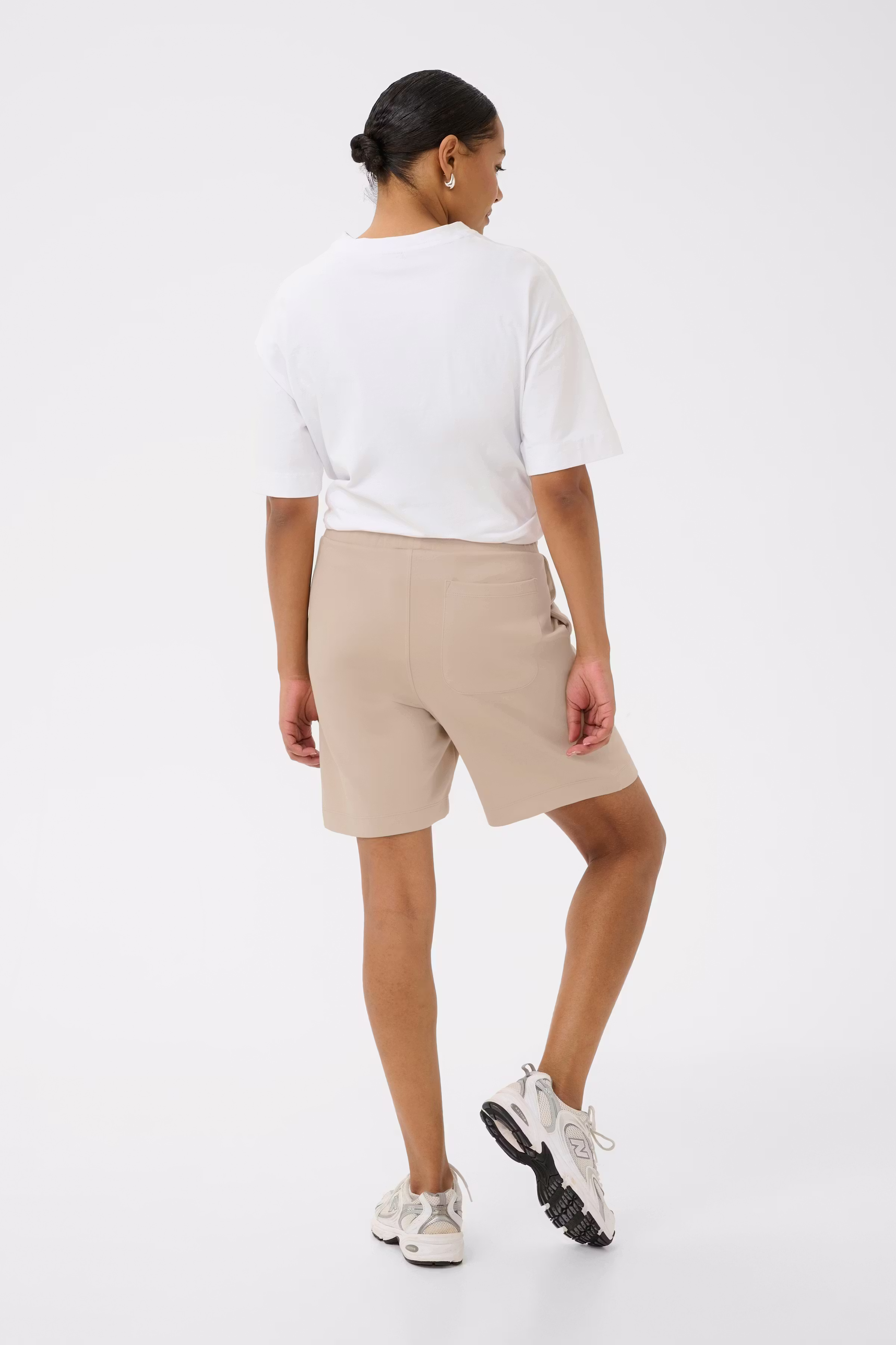 KAannie Shorts LOOKBOOK BACK 10511810-151305