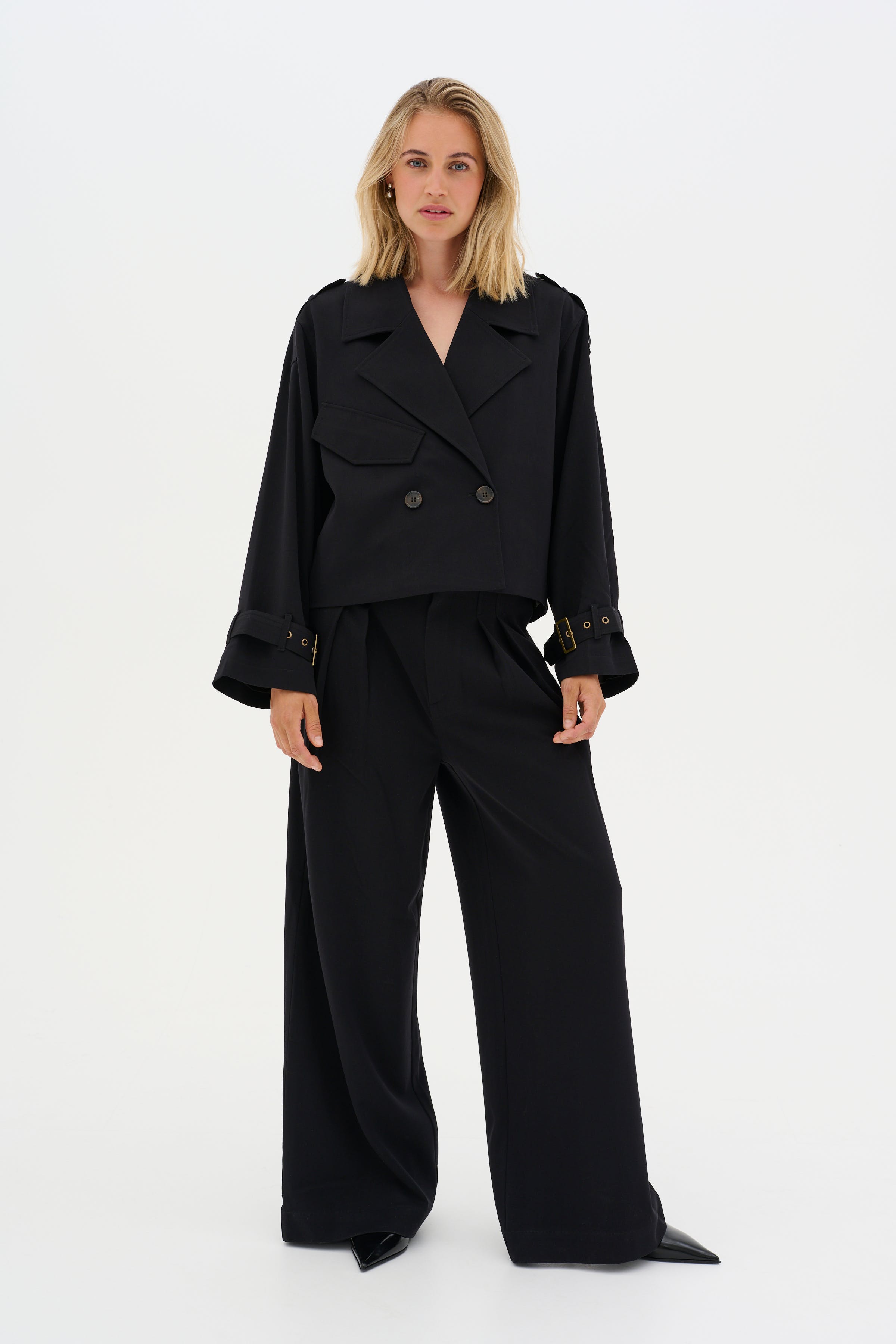 SilleMW Korte trenchcoat LOOKBOOK FRONT 10704806-100031