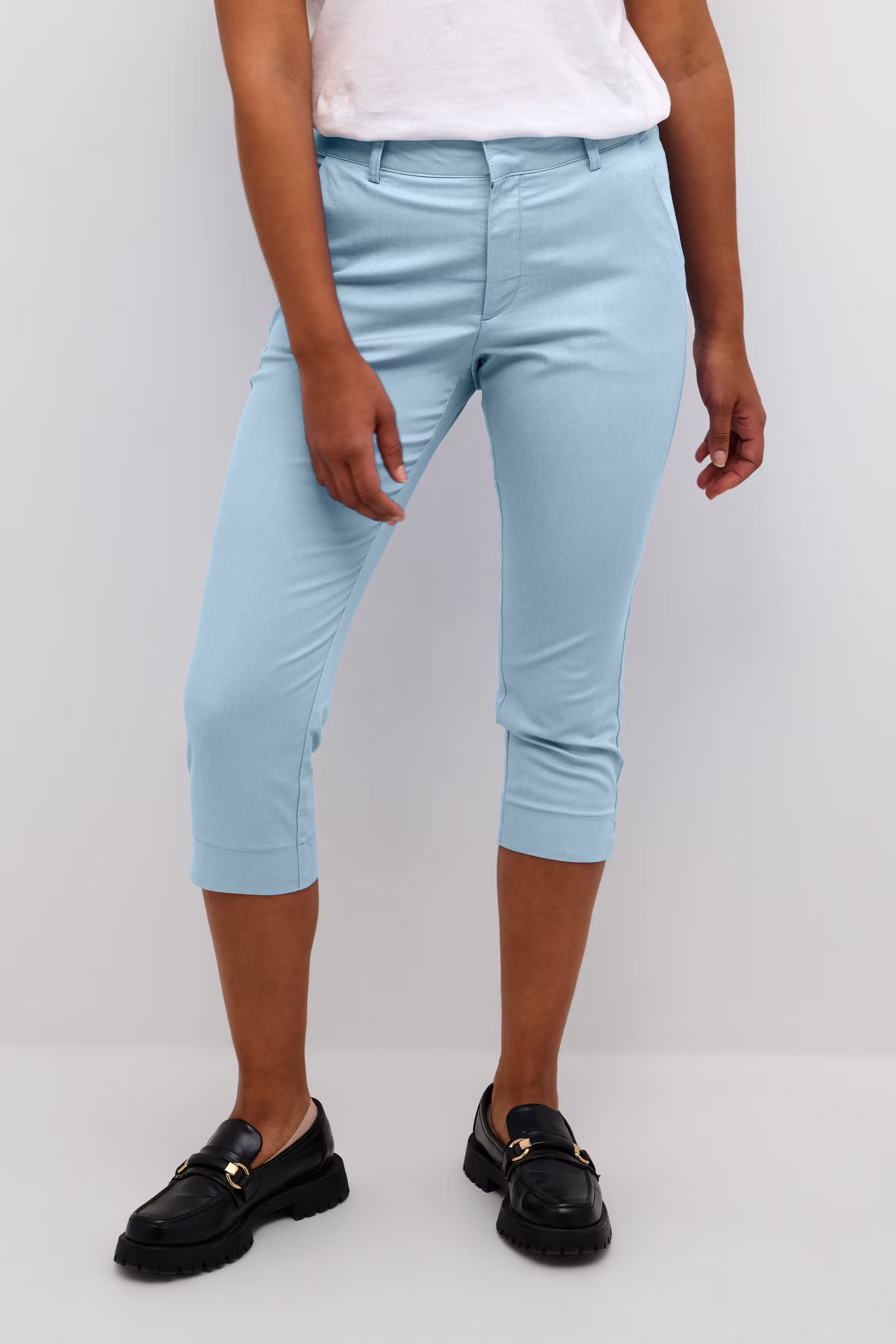 KAlea Capri Trousers LOOKBOOK FRONT 10506815-174021