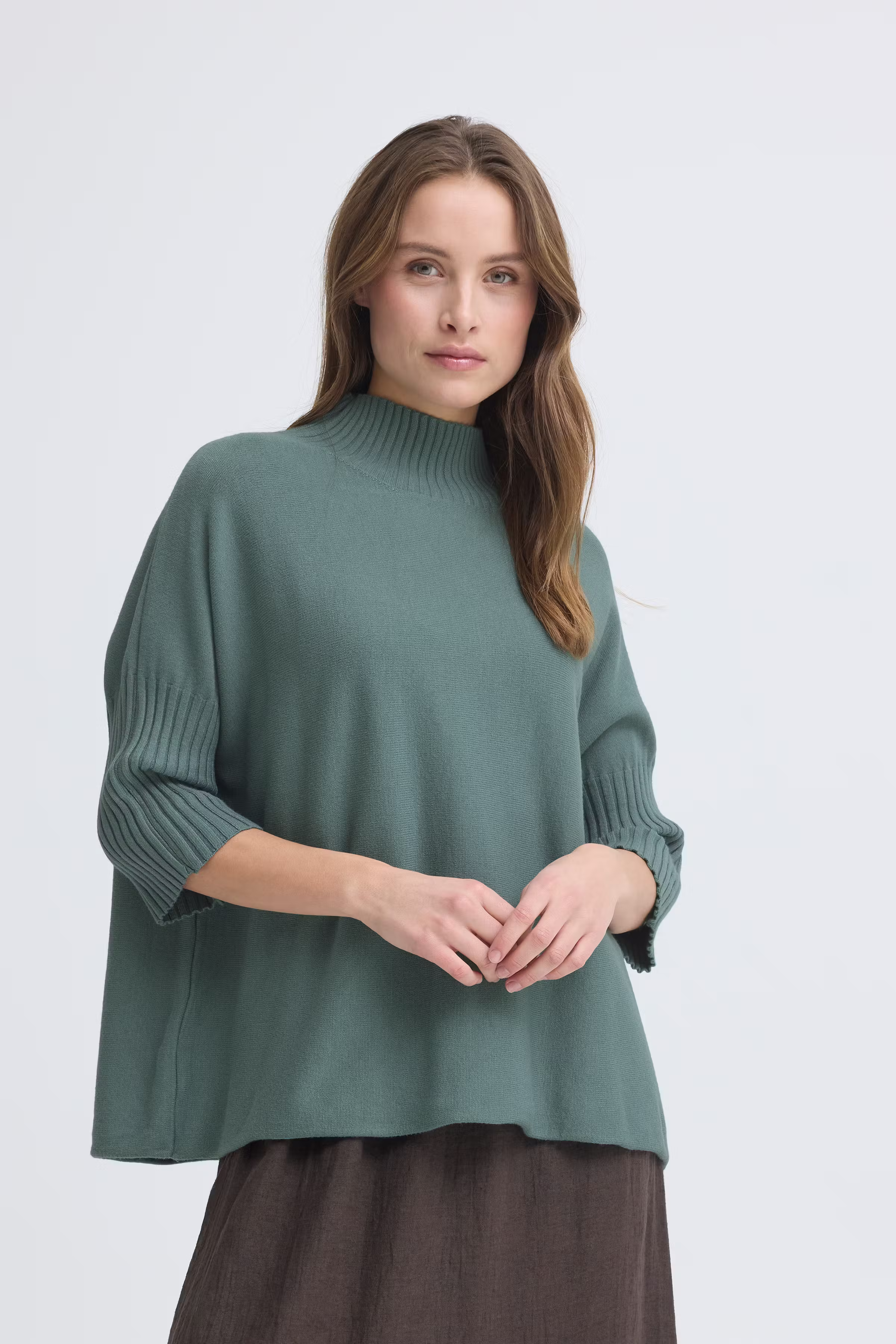 SBIRIS Pullover LOOKBOOK FRONT 22101152-175110