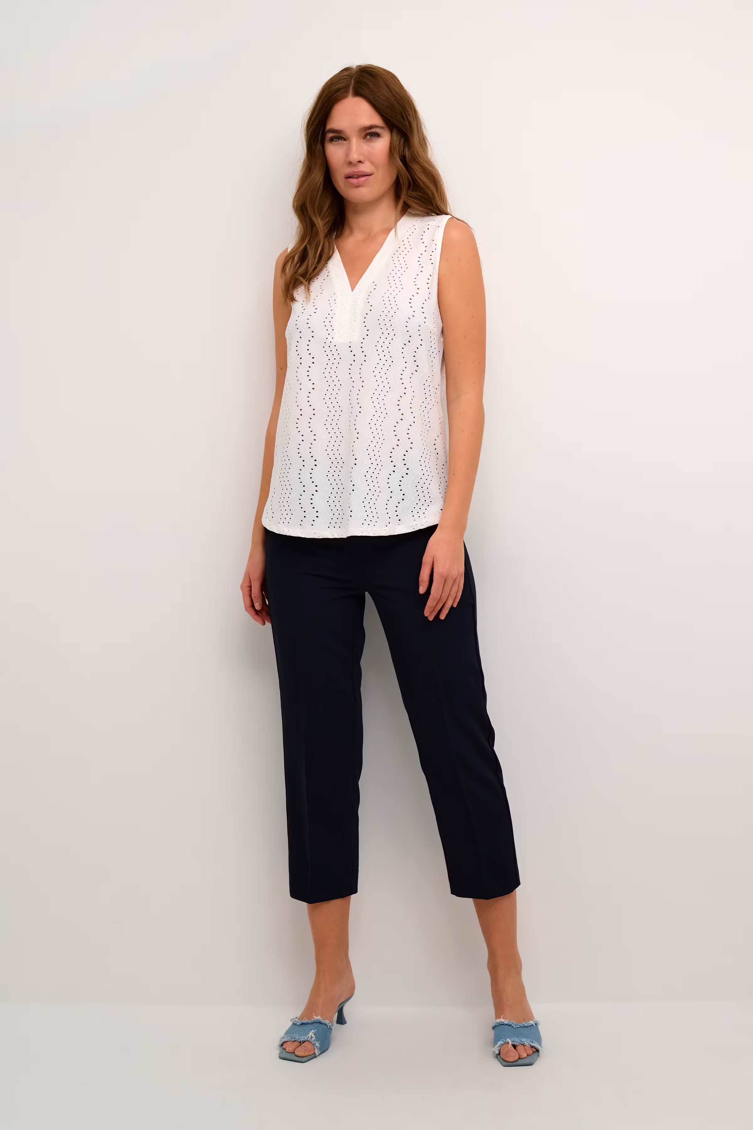 KArachel Top LOOKBOOK FRONT 10508880-110602