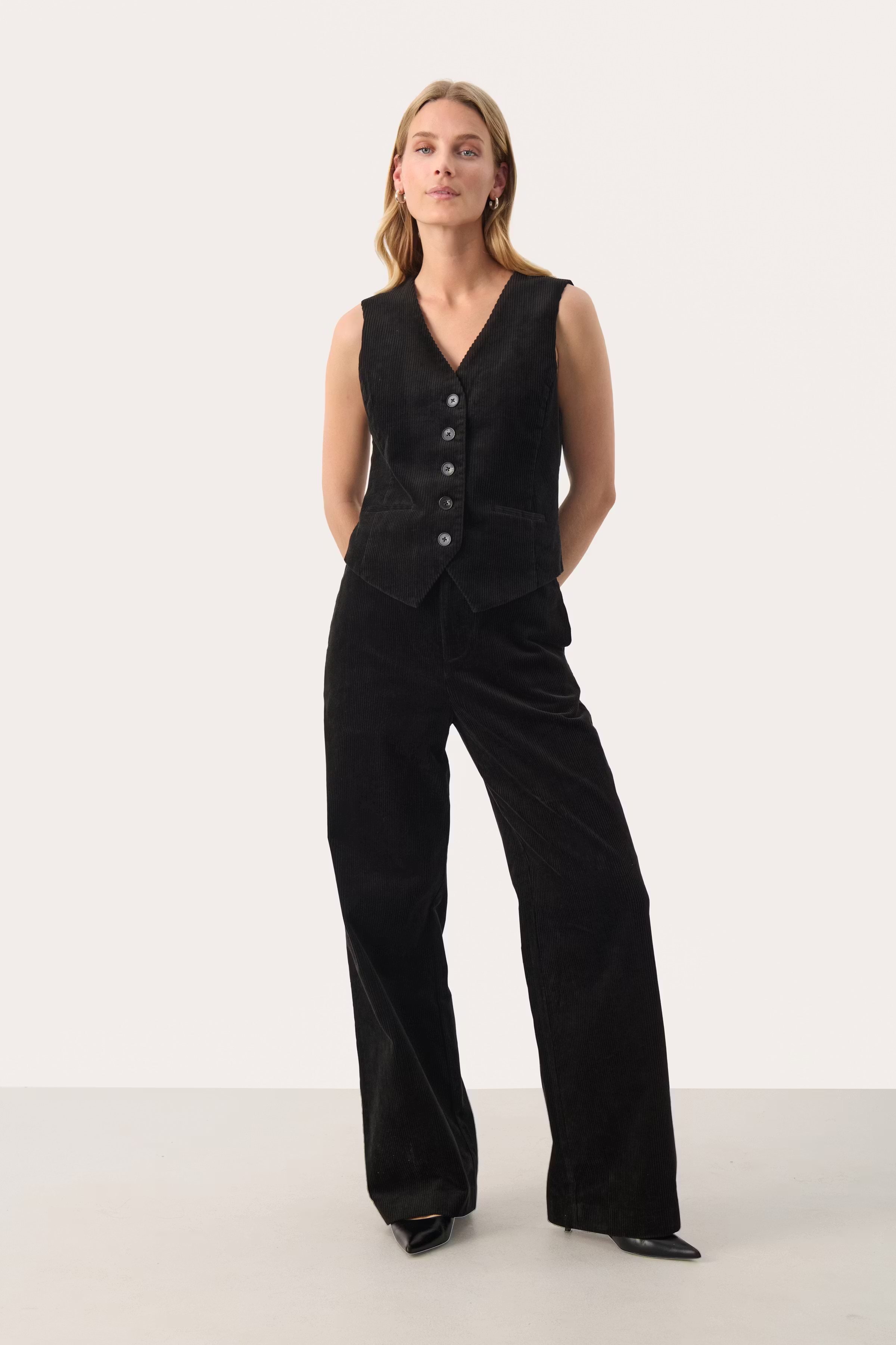 LinkaPW vest LOOKBOOK FRONT 30308909-194008