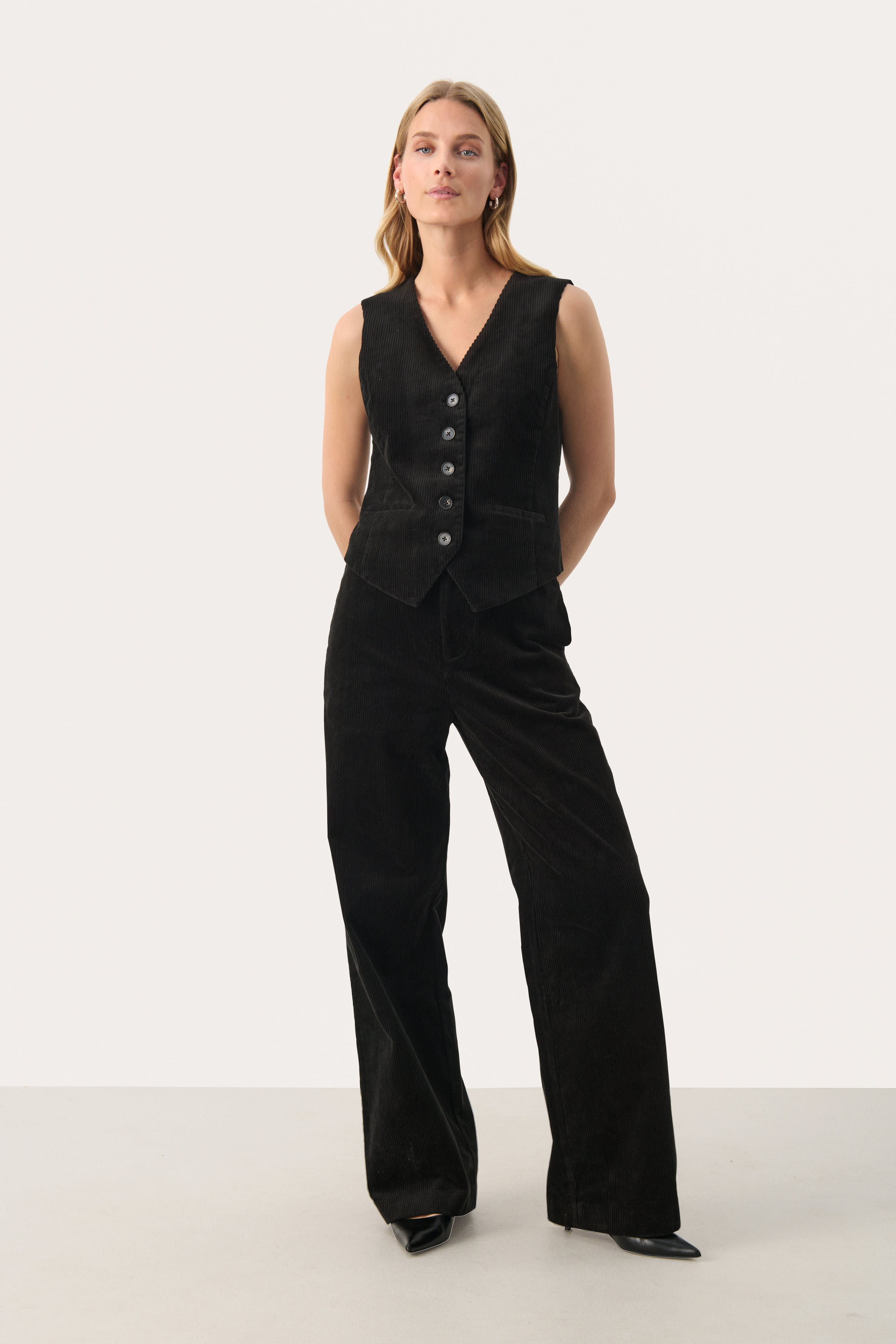 LinkaPW vest LOOKBOOK FRONT 30308909-194008