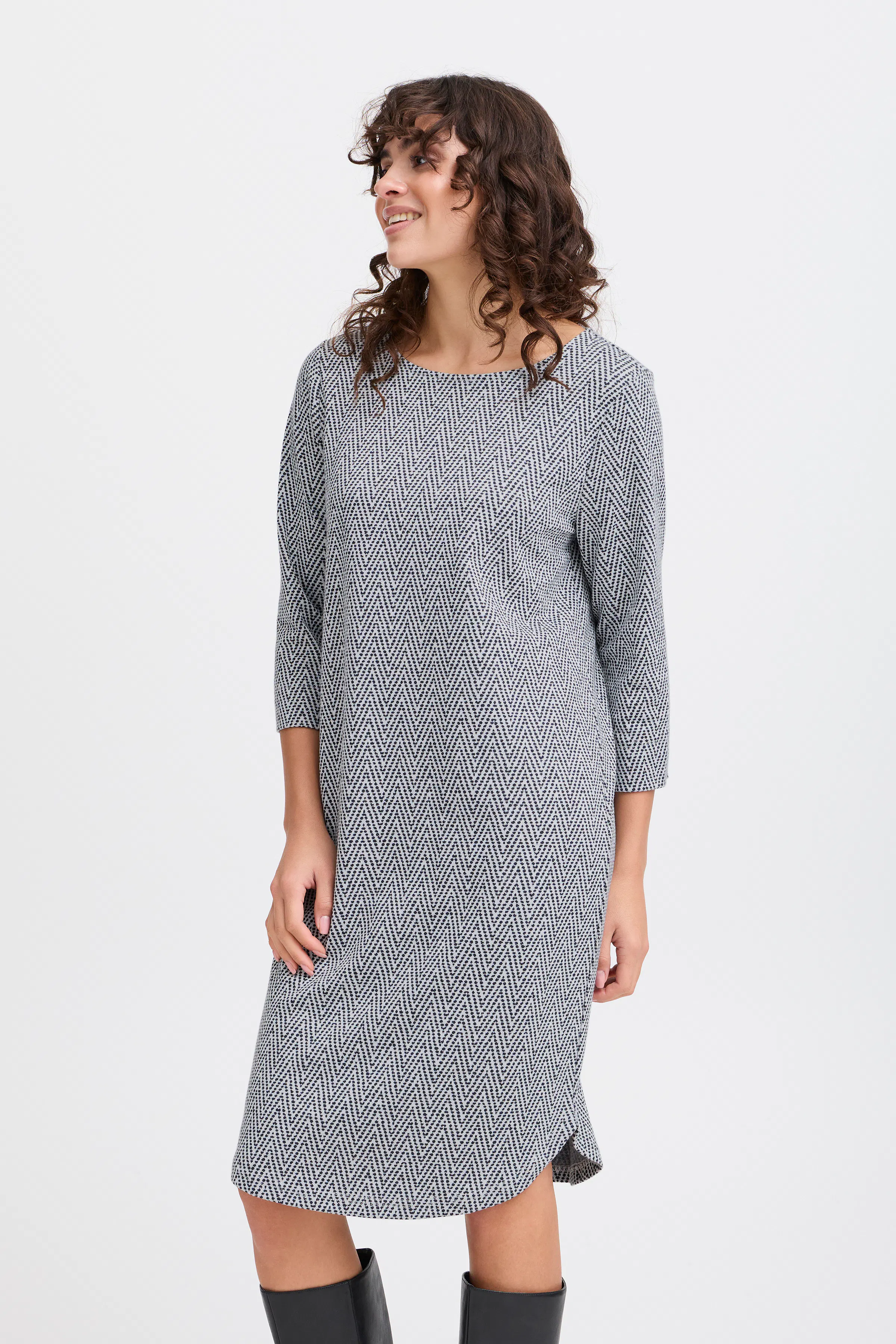 FRVARA DR 1 Jerseykjole LOOKBOOK FRONT 20615216-204252