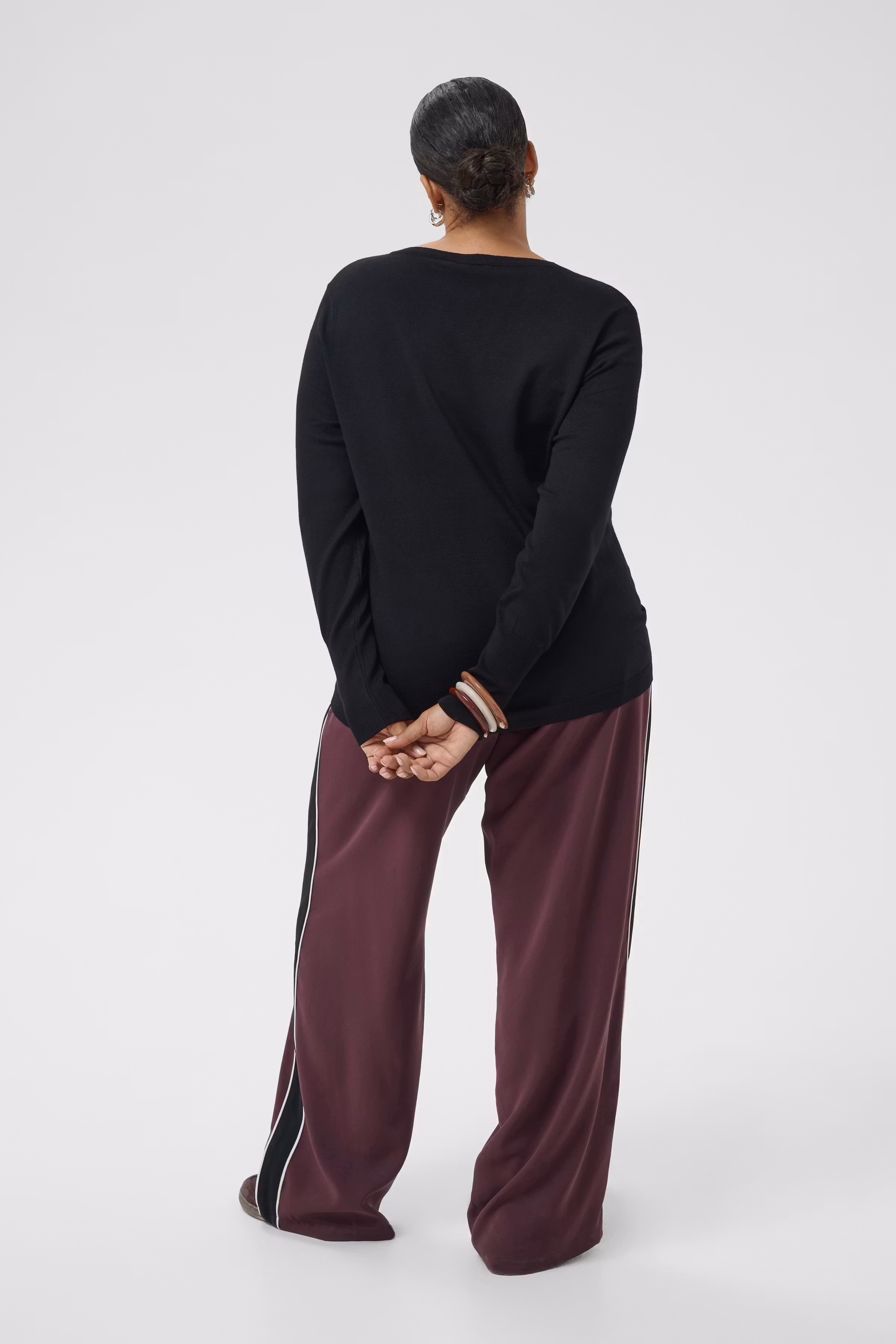 KClizzy Pullover LOOKBOOK BACK 10584452-100121