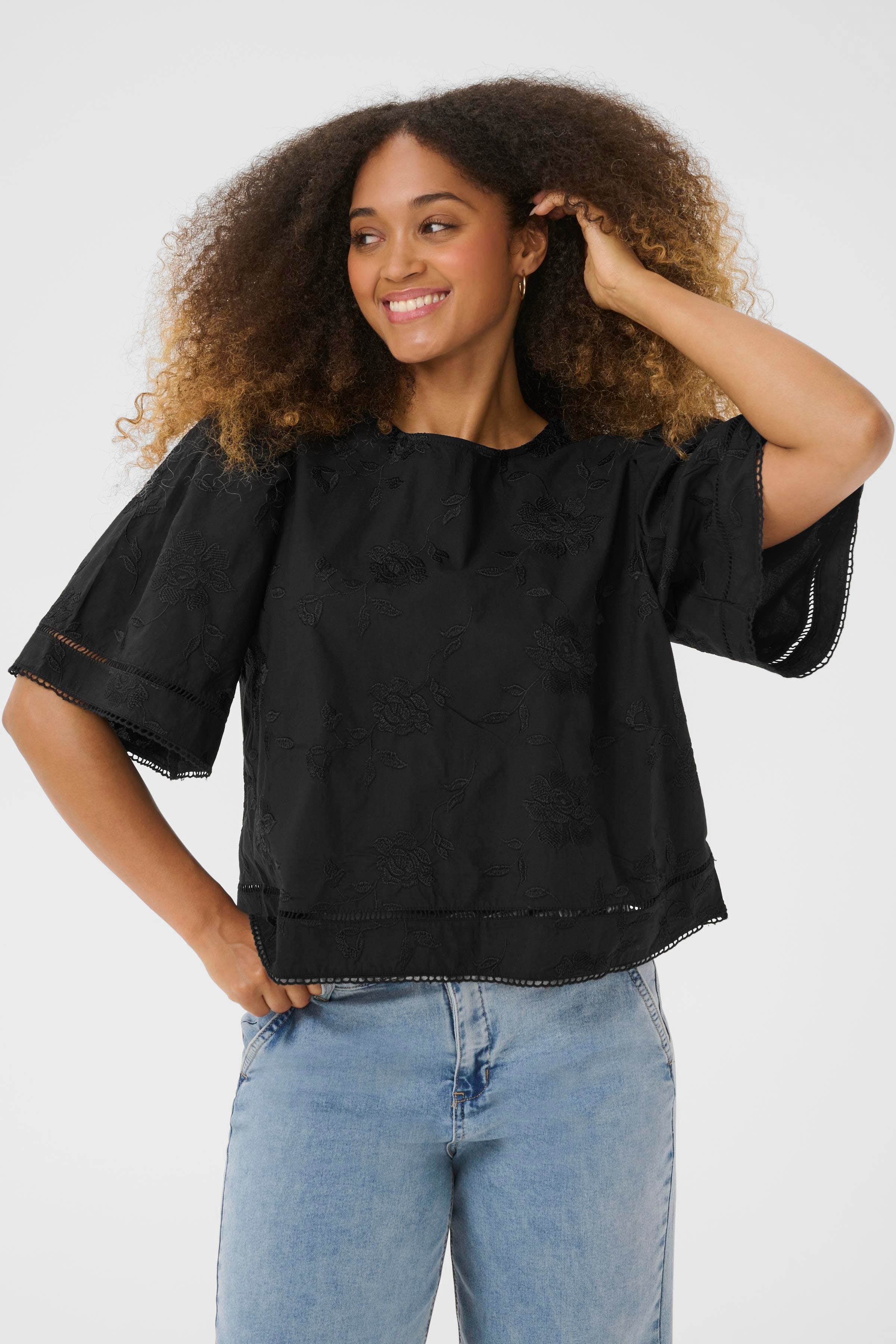 CRAnais Bluse LOOKBOOK FRONT 10614195-100120