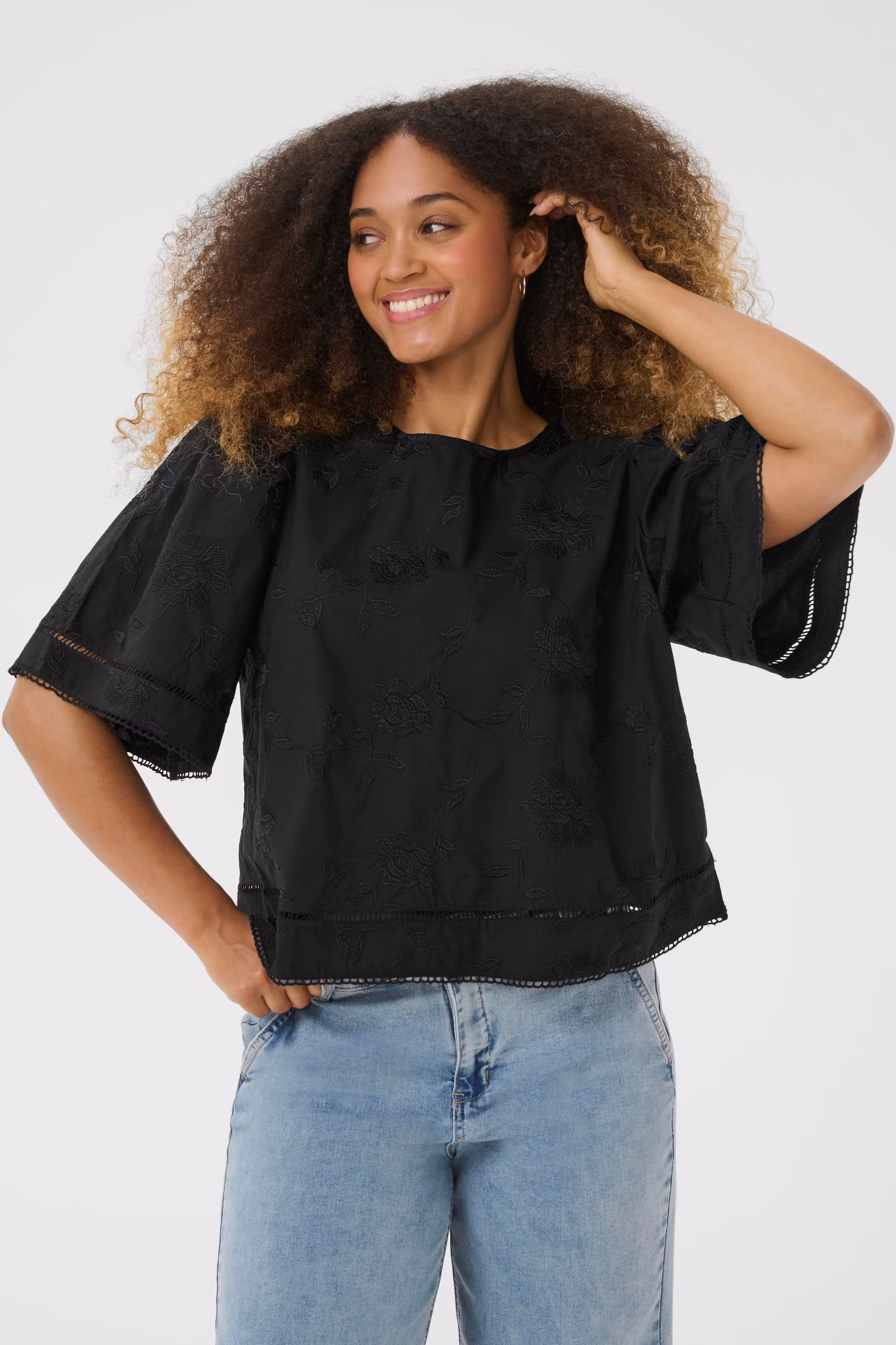 CRAnais Blouse LOOKBOOK FRONT 10614195-100120