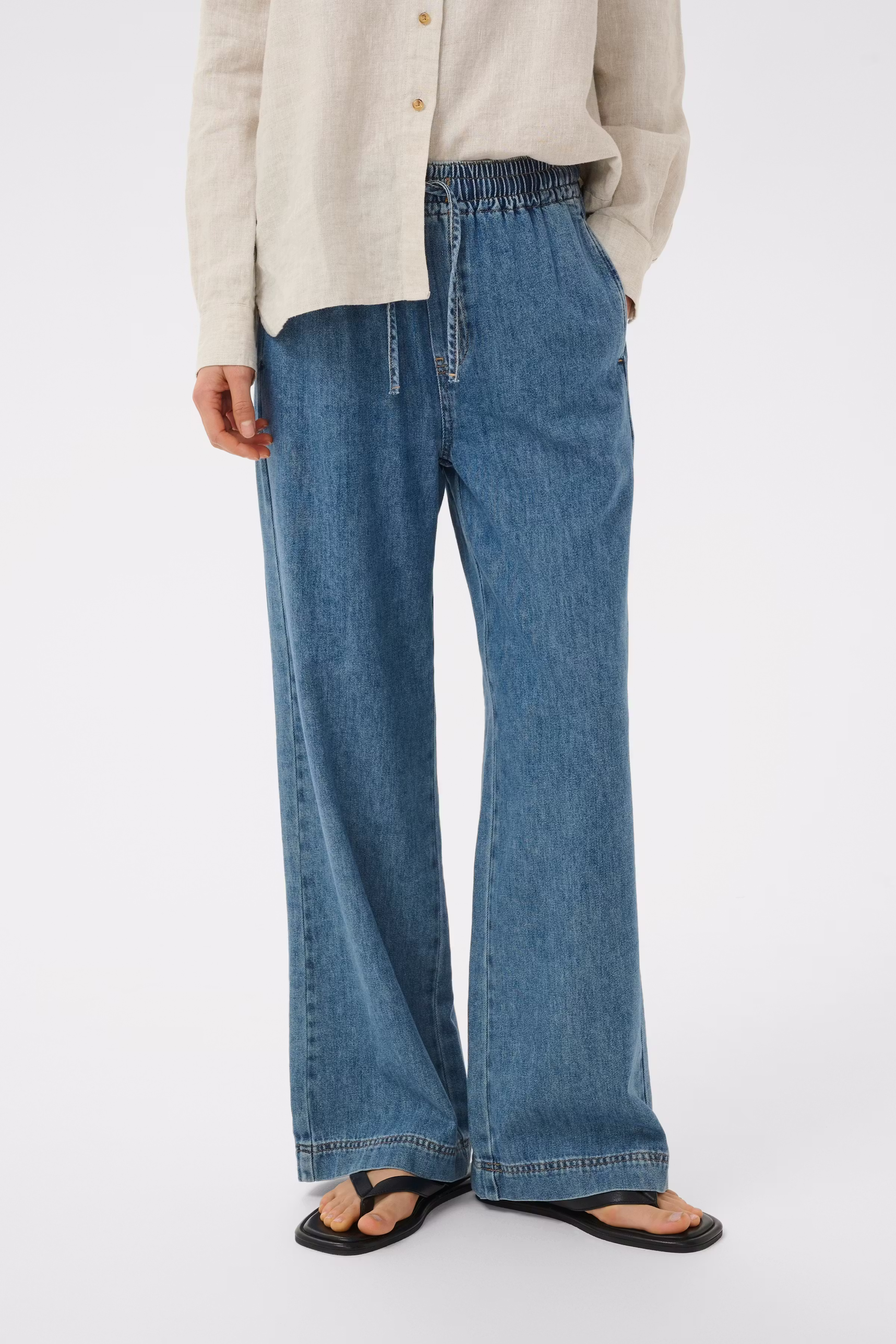 SophinaIW Pull-on Jeans LOOKBOOK FRONT 30110274-900006619