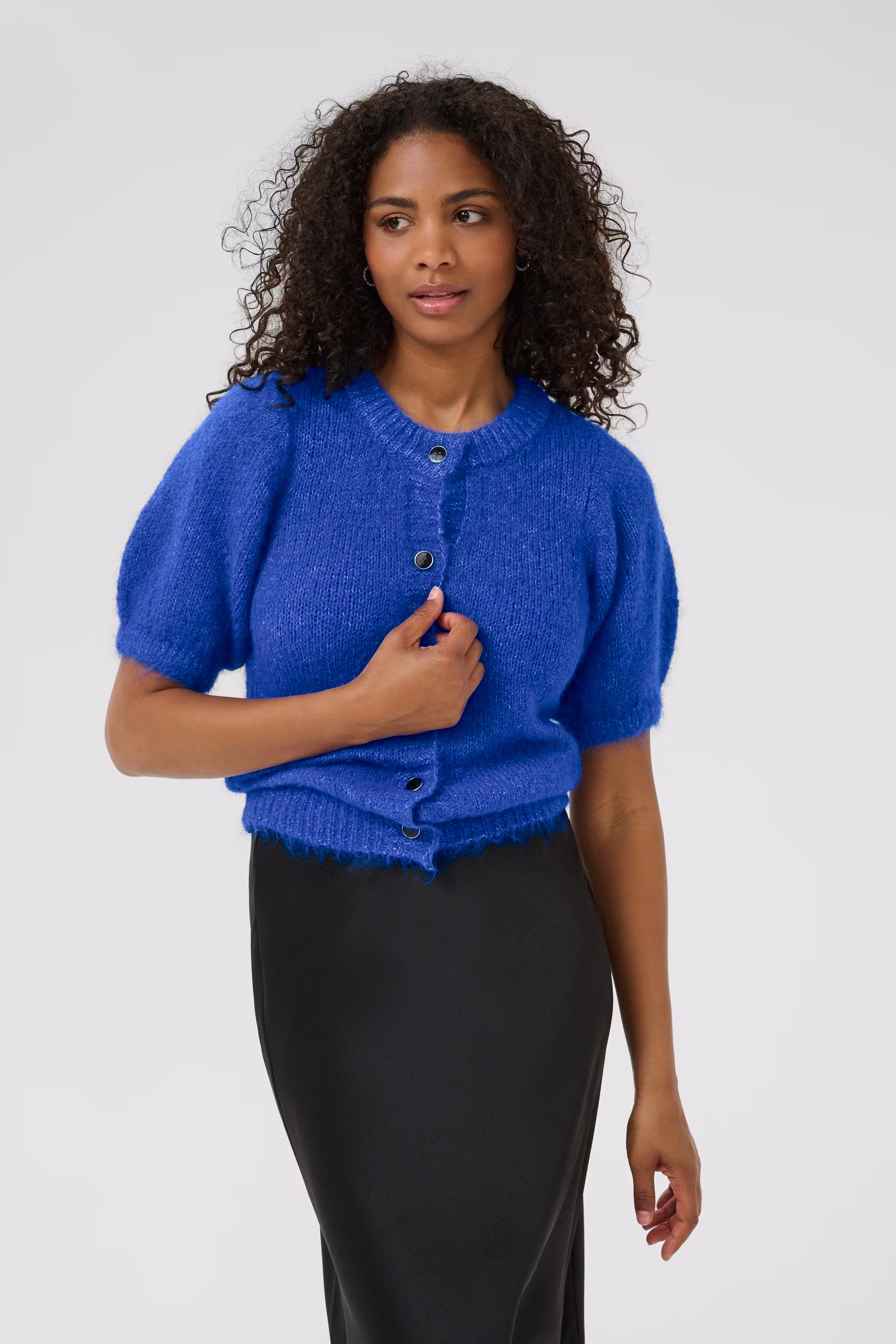 KAemilie Cardigan LOOKBOOK FRONT 10510296-193952